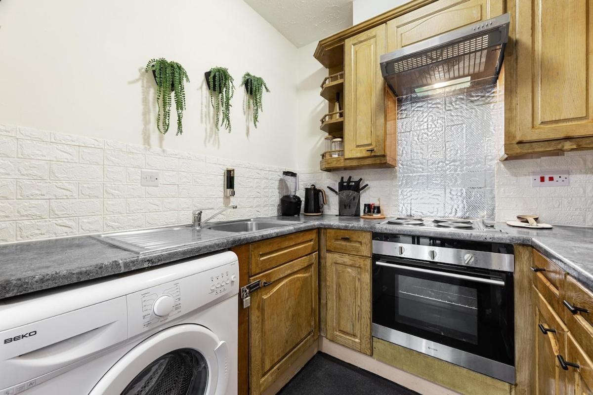 Bright Modern In Elephant & Castle Apartment *
