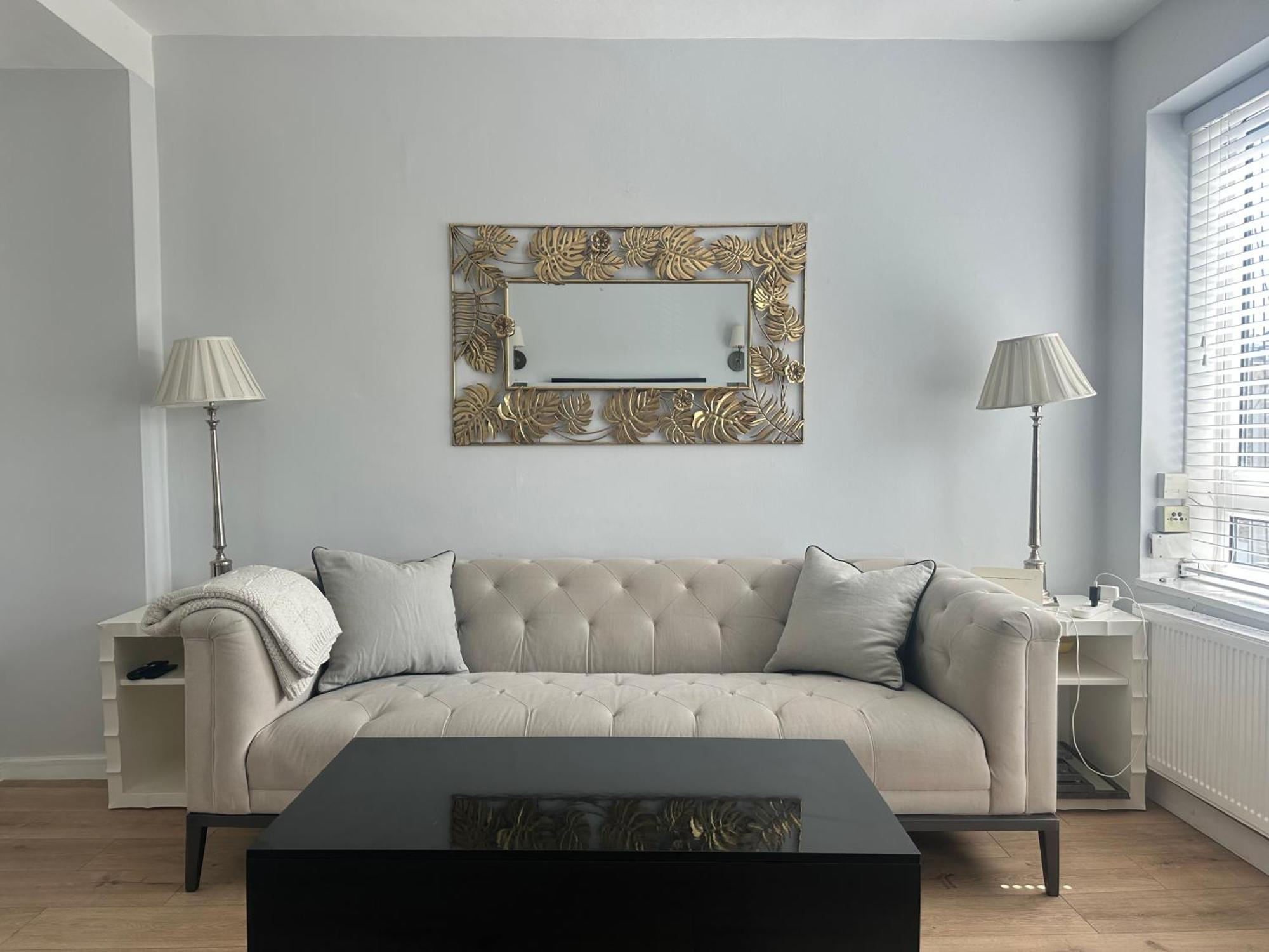 Modern One Bedroom Apartment, Sloane Square Apartment London