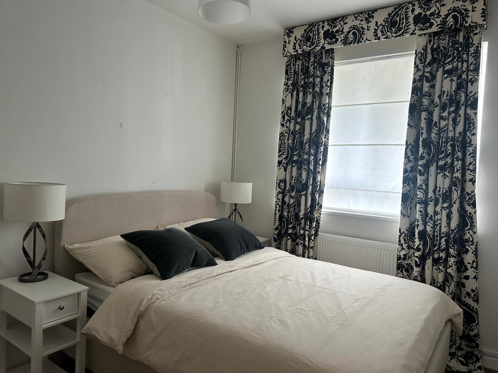 Apartment Modern One Bedroom Apartment, Sloane Square London
