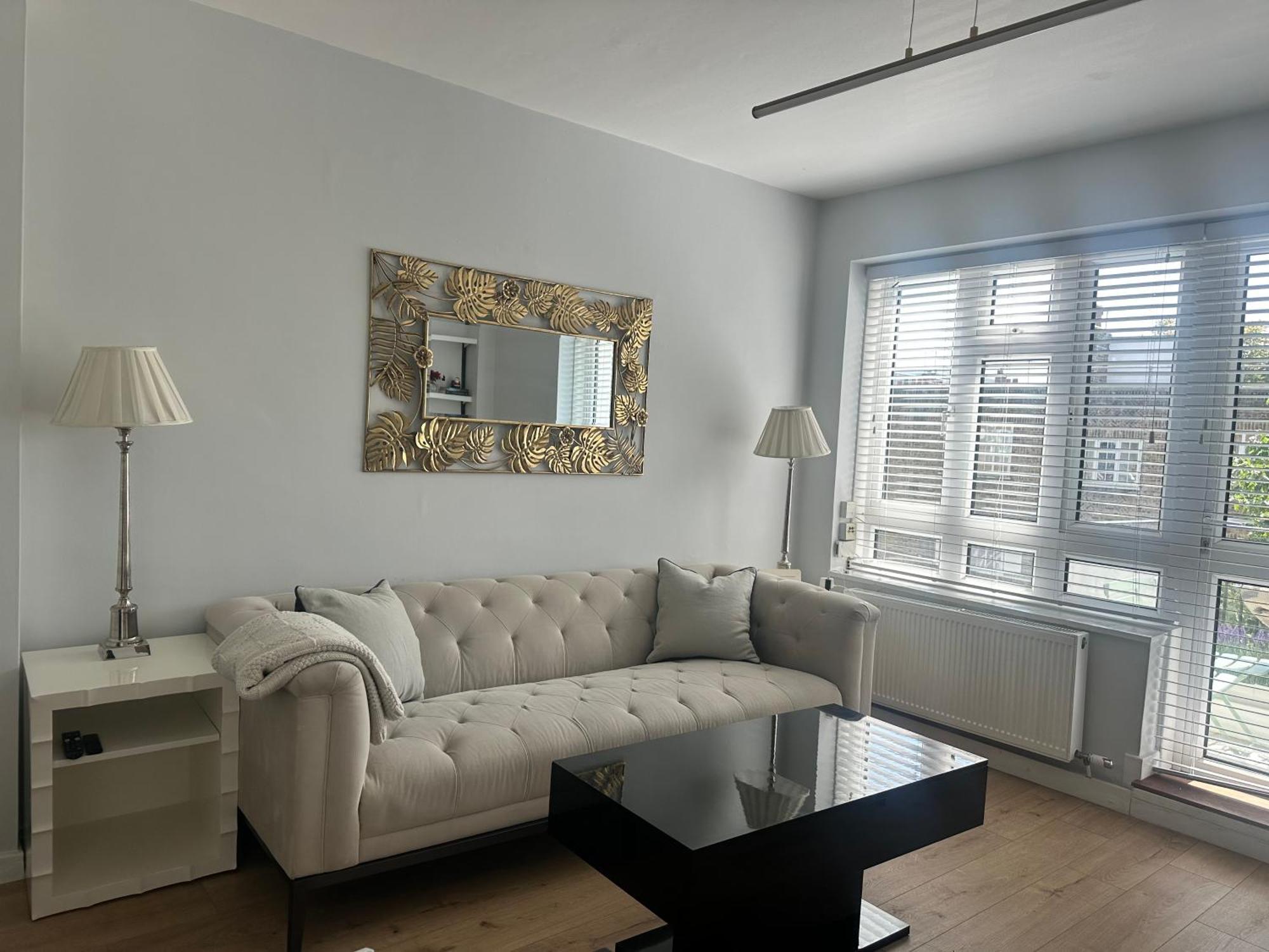 Apartment Modern One Bedroom Apartment, Sloane Square London