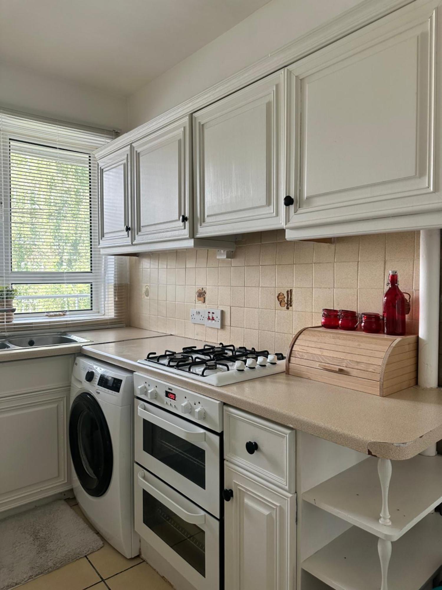 Apartment Modern One Bedroom Apartment, Sloane Square London