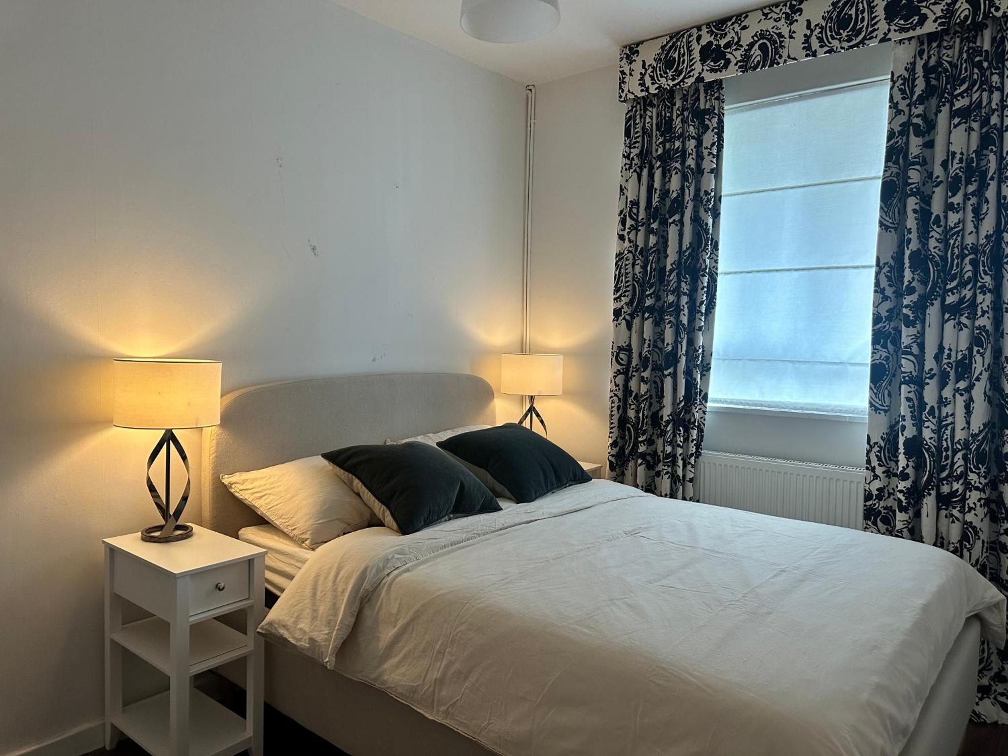 Modern One Bedroom Apartment, Sloane Square London
