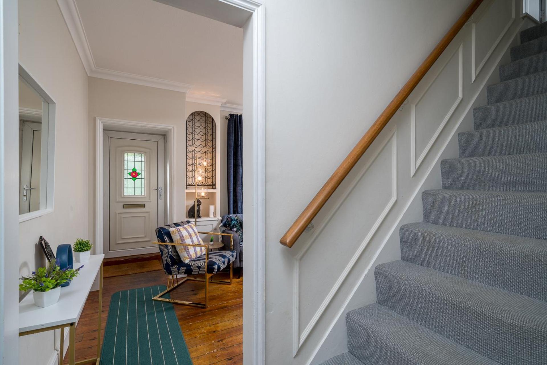 Luxury House Near River Thames Garden House Parking 6 Guests Apartment *