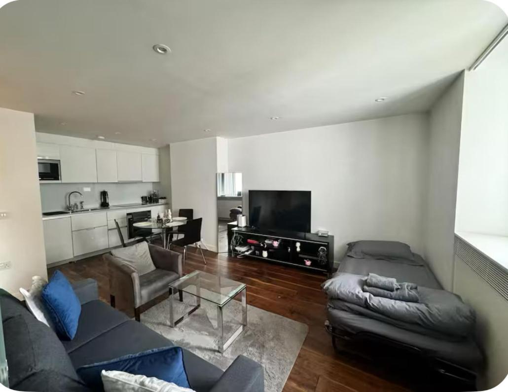 5 Min Walk To Oxford Street Apartment *