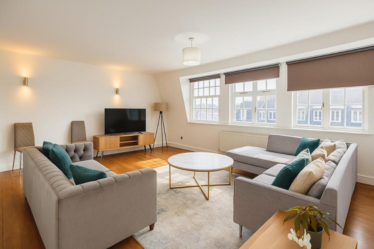 Beautiful Mayfair Penthouse London