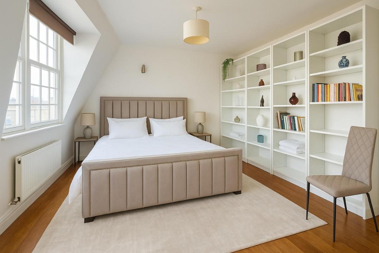 Beautiful Mayfair Penthouse Apartment