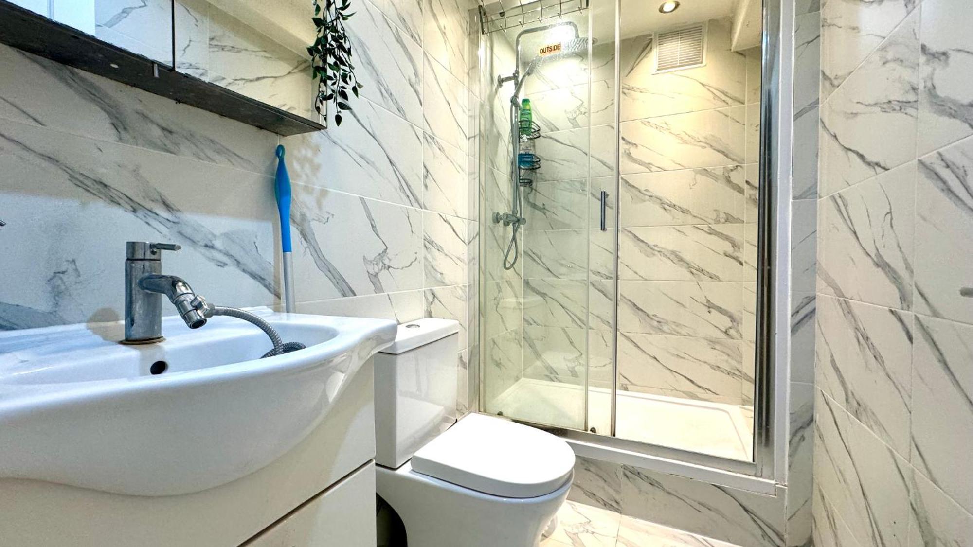 Apartment 2 Bedroom Facing Garden By Ali London