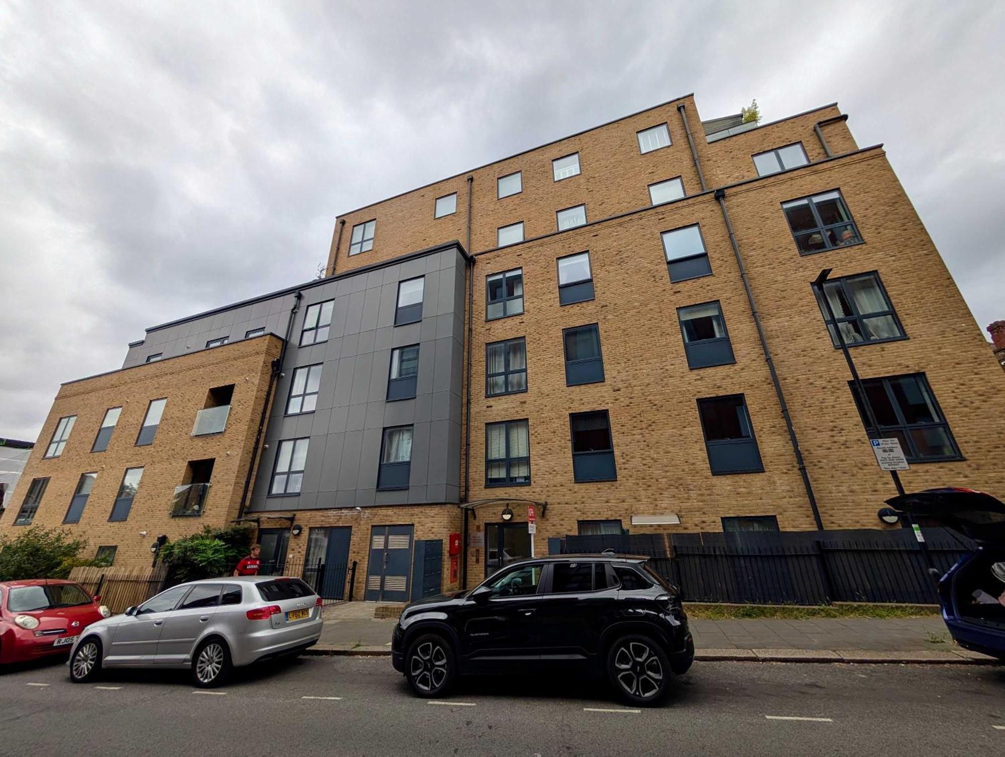 Modern Top-floor Flat With Amazing Views London