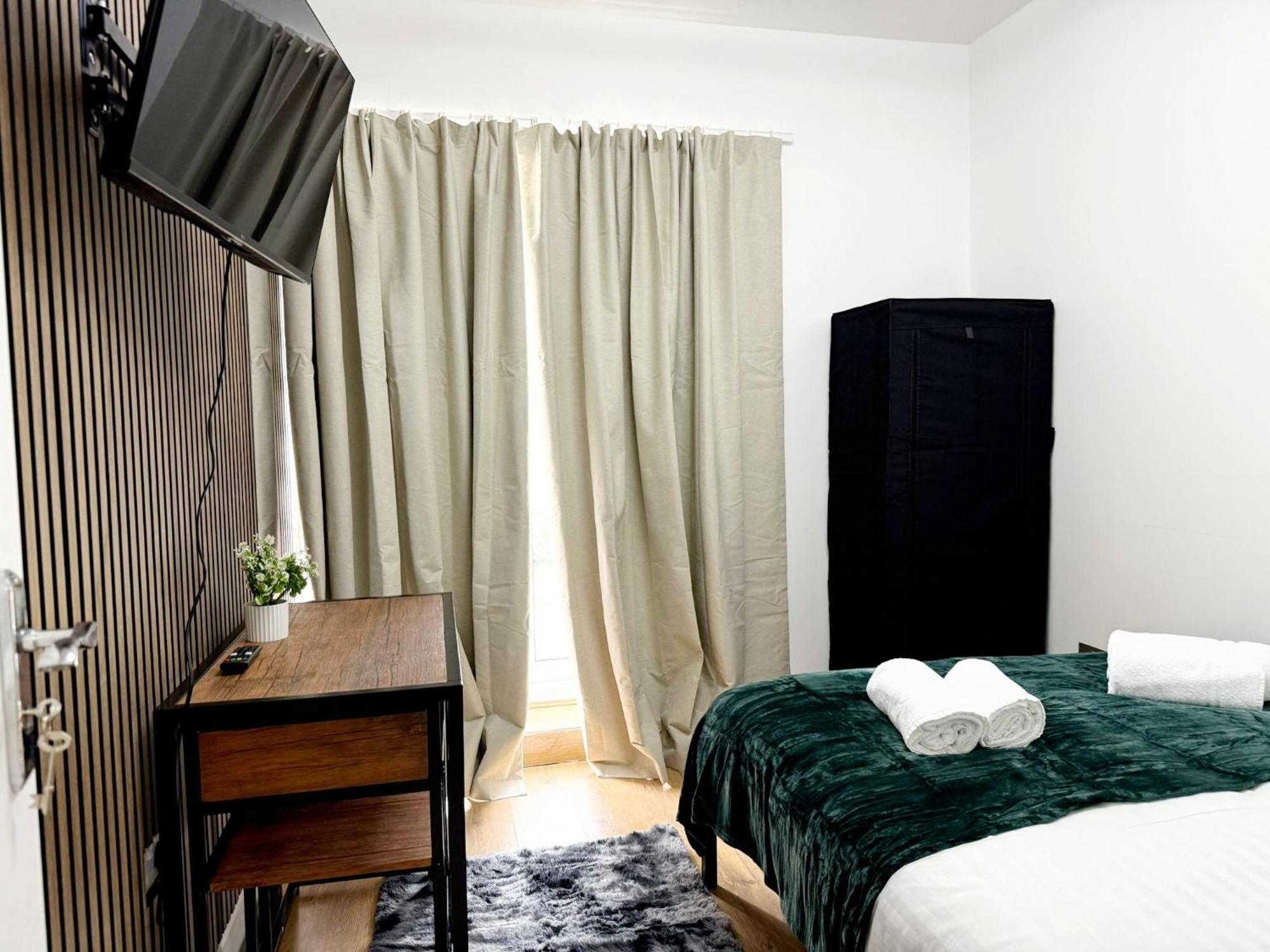 Bb-spacious 1 Double In Wembley London