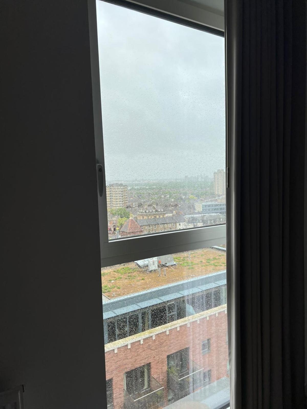 Flat In Upton Park 5 Mins Walk * London