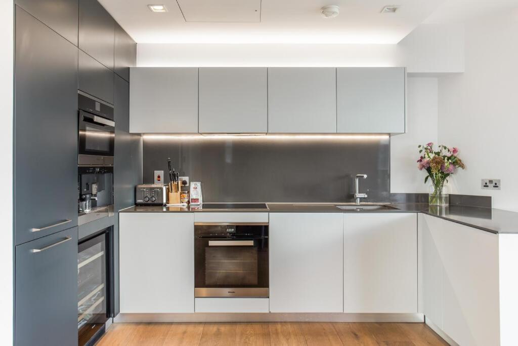 Penthouse Tower Bridge Stunning Views Sleeps 6 *