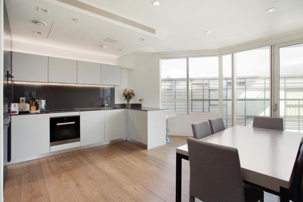 Penthouse Tower Bridge Stunning Views Sleeps 6 Apartment *