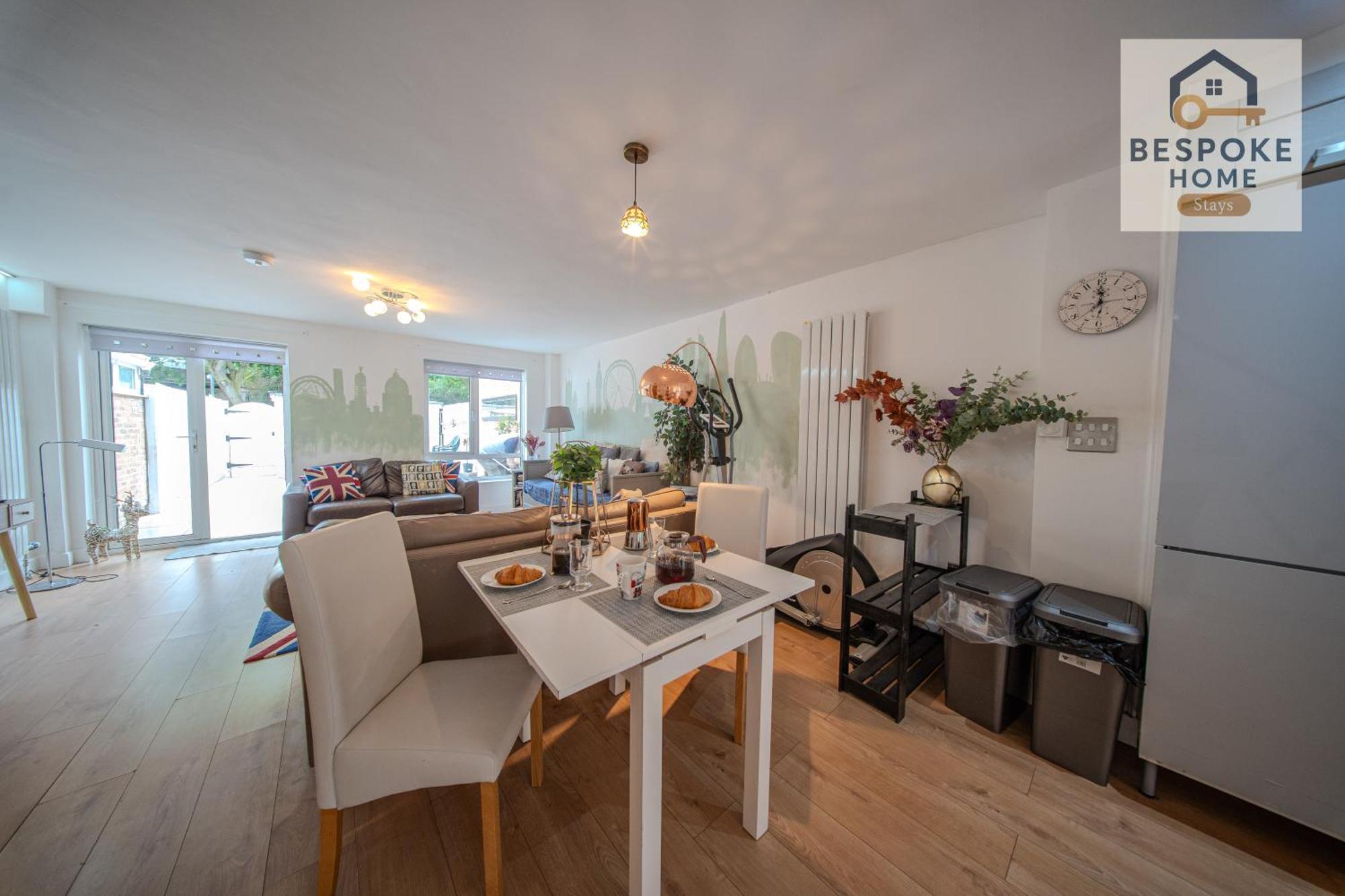 Modern 4 Bed 3 Bath House - 4 Groups With Free Parking - Central London * London