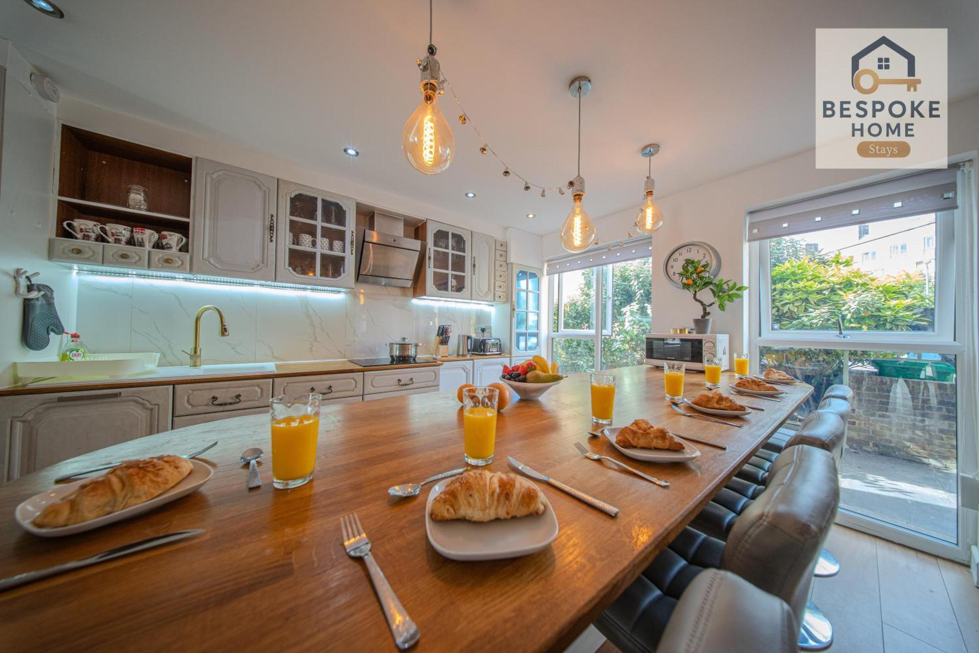 Modern 4 Bed 3 Bath House - 4 Groups With Free Parking - Central London * London