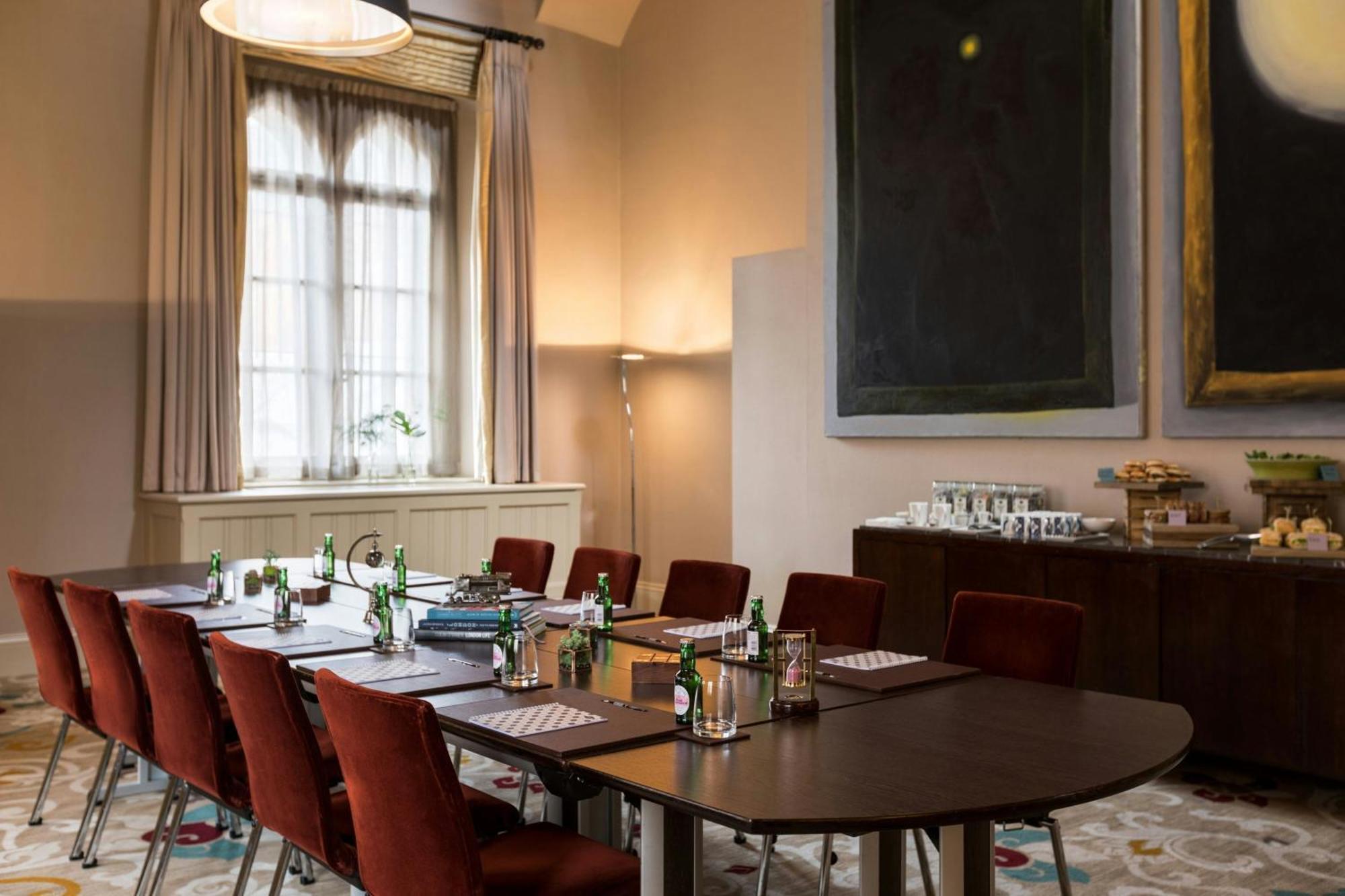 Hotel St. Pancras London, Autograph Collection 5*