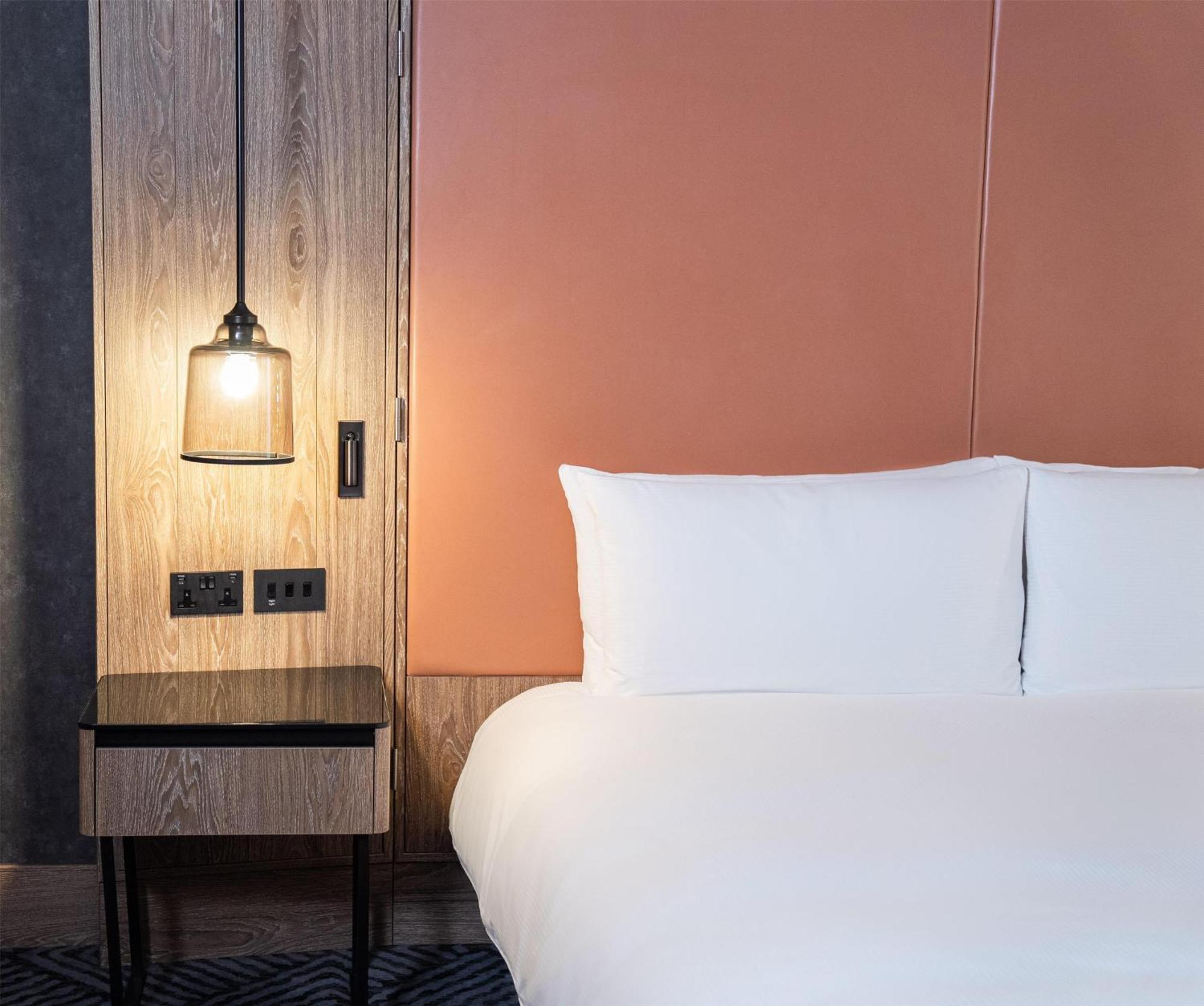 Hilton Bankside 4*