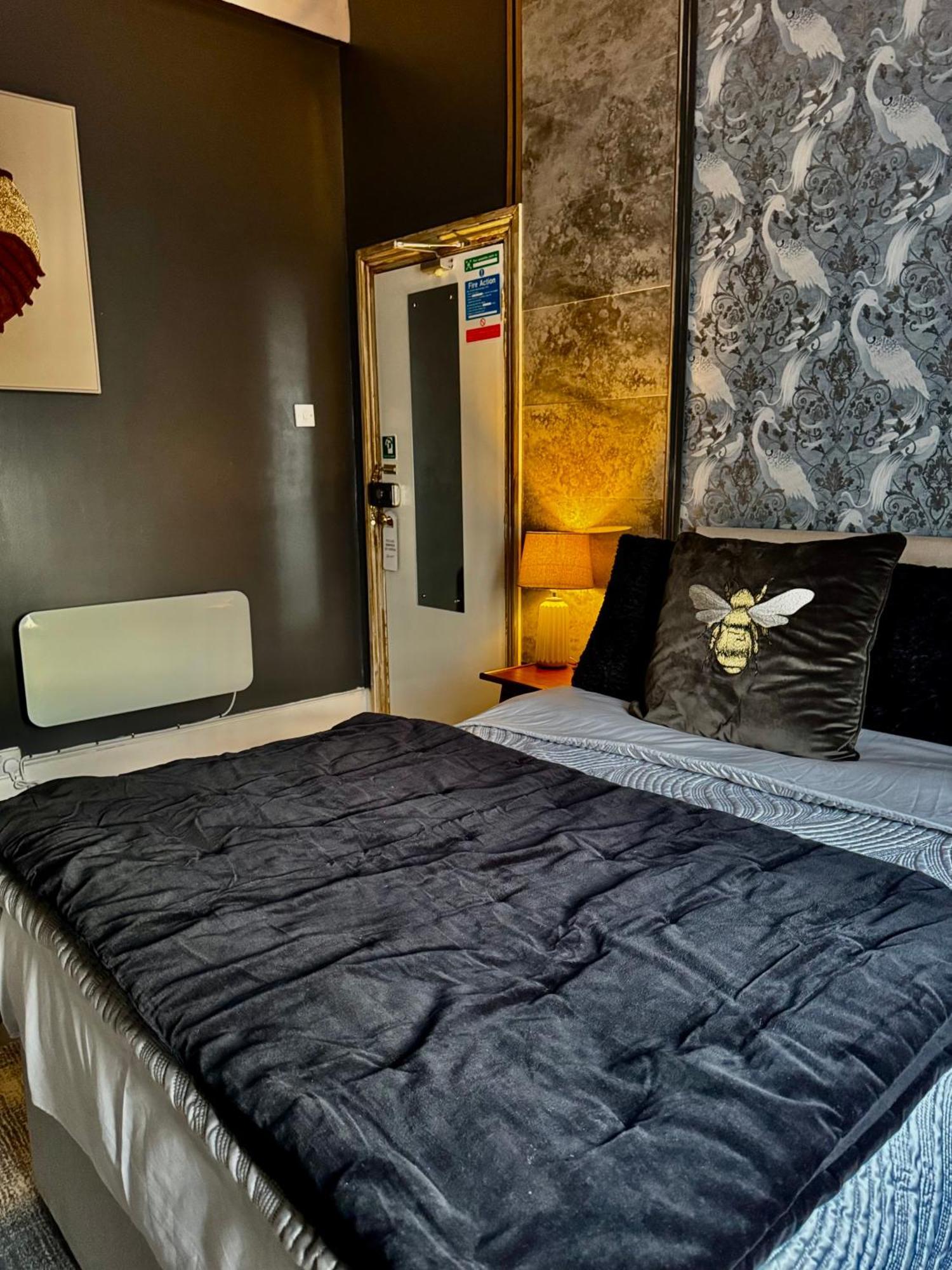 Aimi Luxury Living