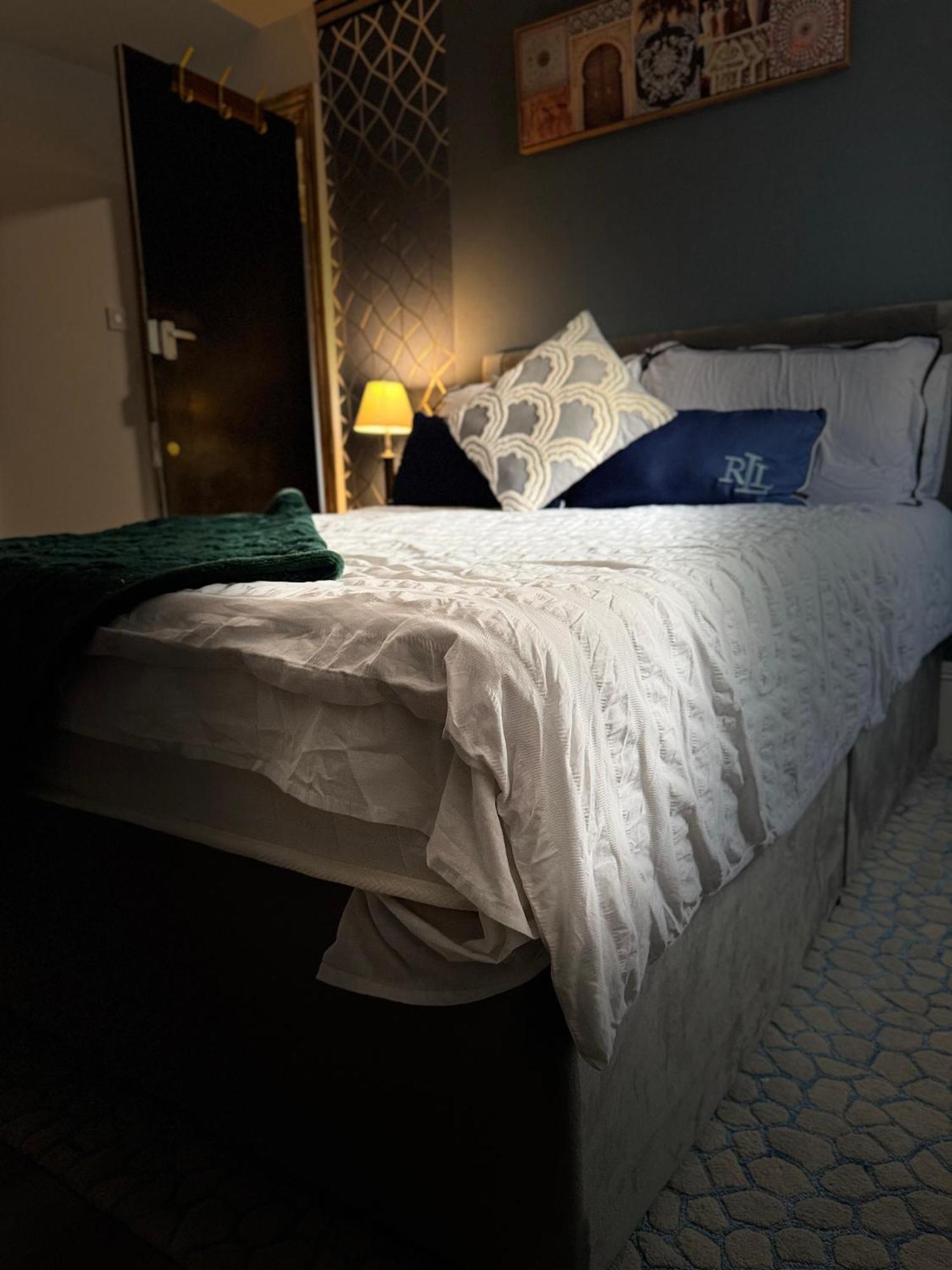 Aimi Luxury Living Guest house *