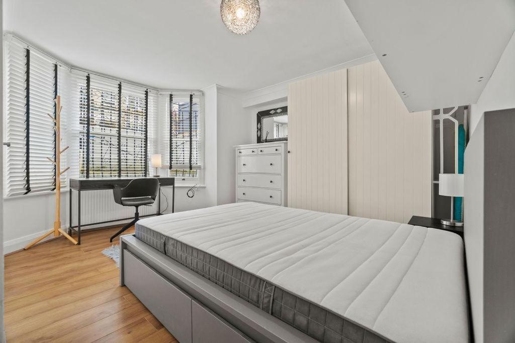 Beautiful Kensington Flat 2 Bed With Garden And Wifi London