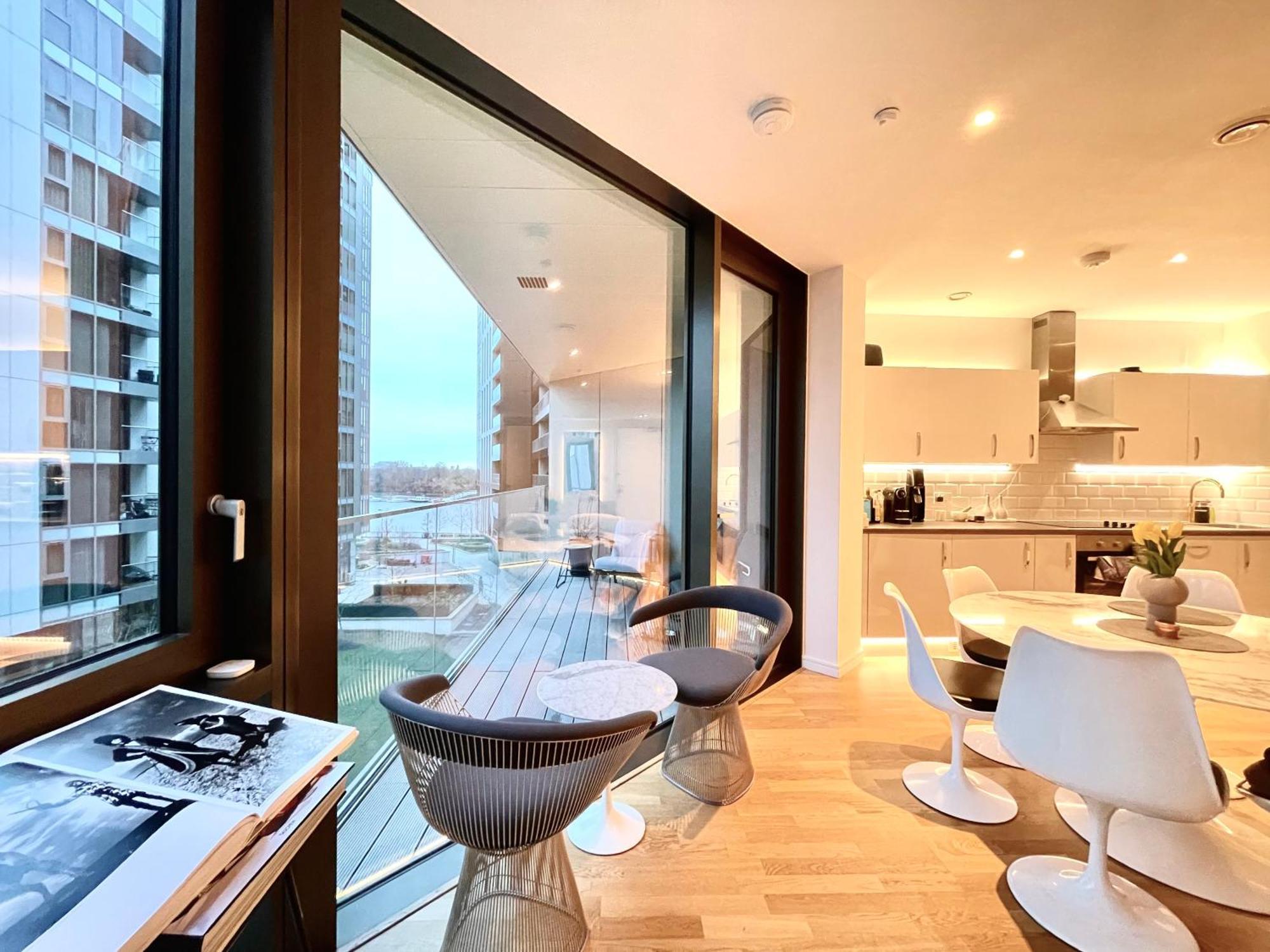 Luxury Riverside Flat - 15 Min Wimbledon & Chelsea Apartment London