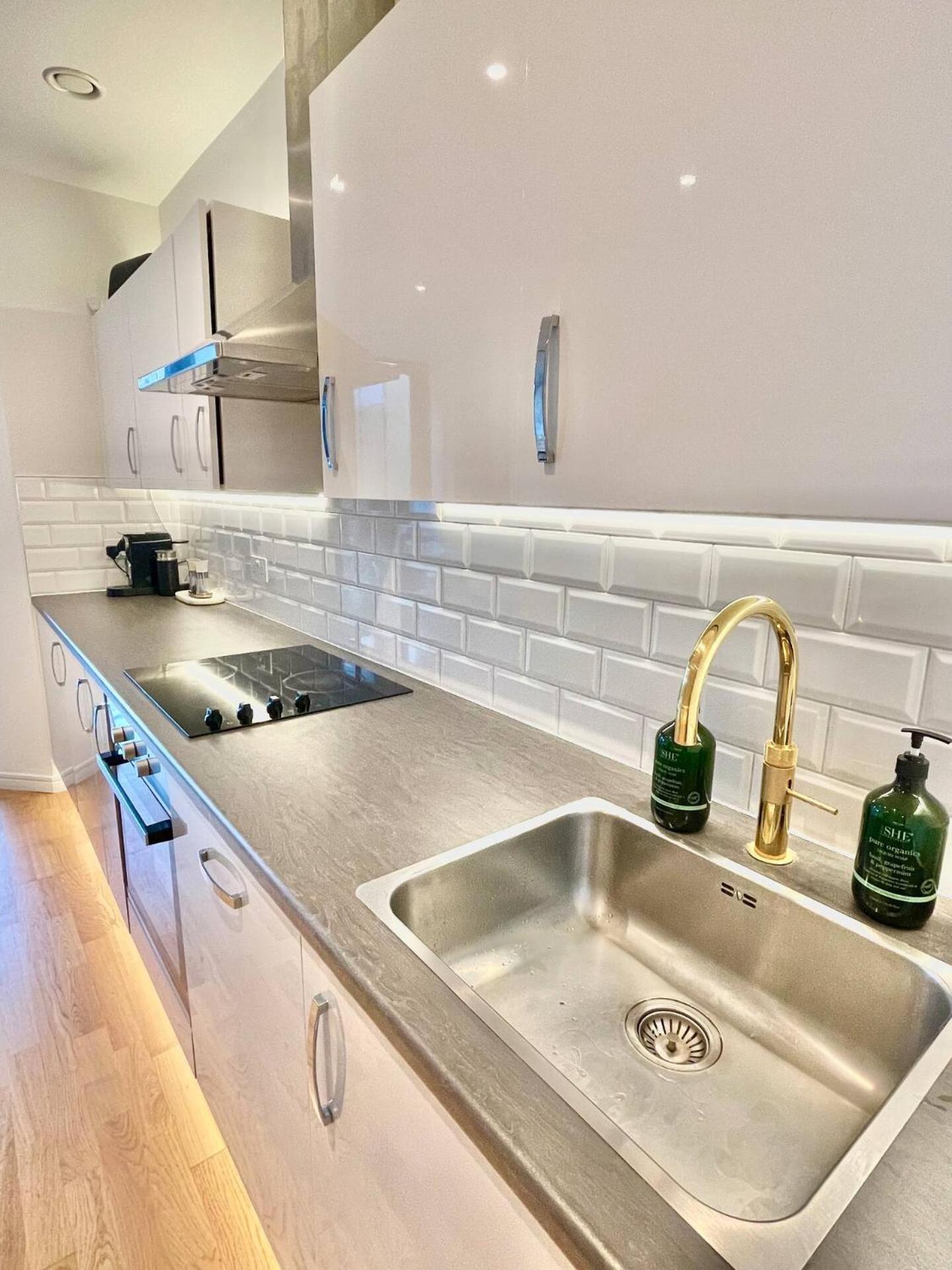 Apartment Luxury Riverside Flat - 15 Min Wimbledon & Chelsea