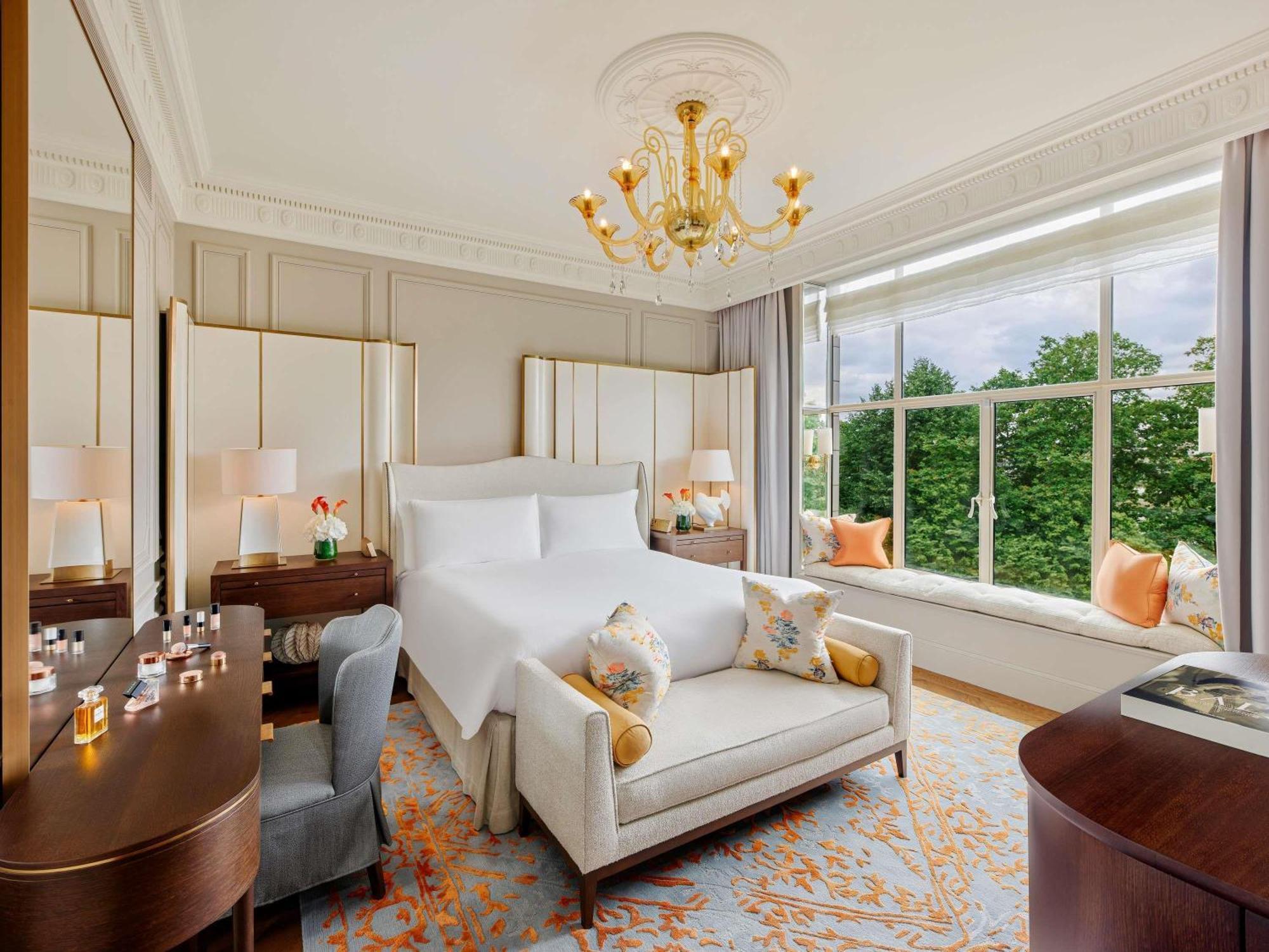 Hotel The Savoy