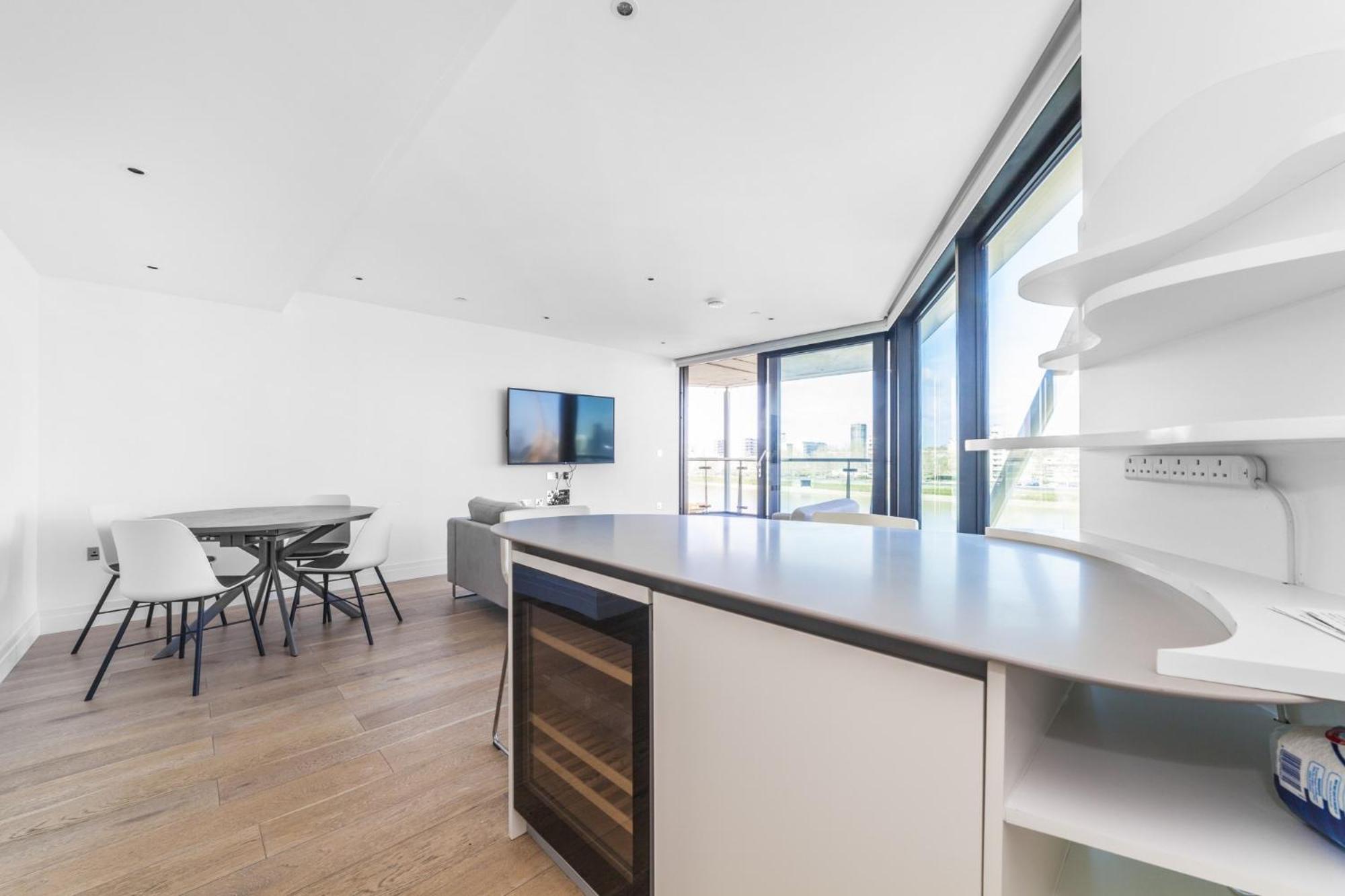 Apartment Luxurious And Spacious Near Us Embassy London