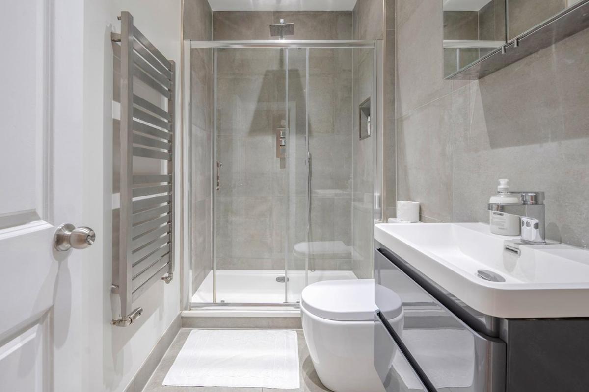 Stylish 3-Floor Apartamento Londres