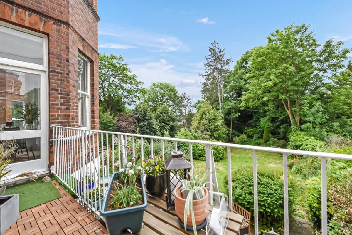 Holiday home Beautiful 4 Bed In Hampstead With Garden & Parking London