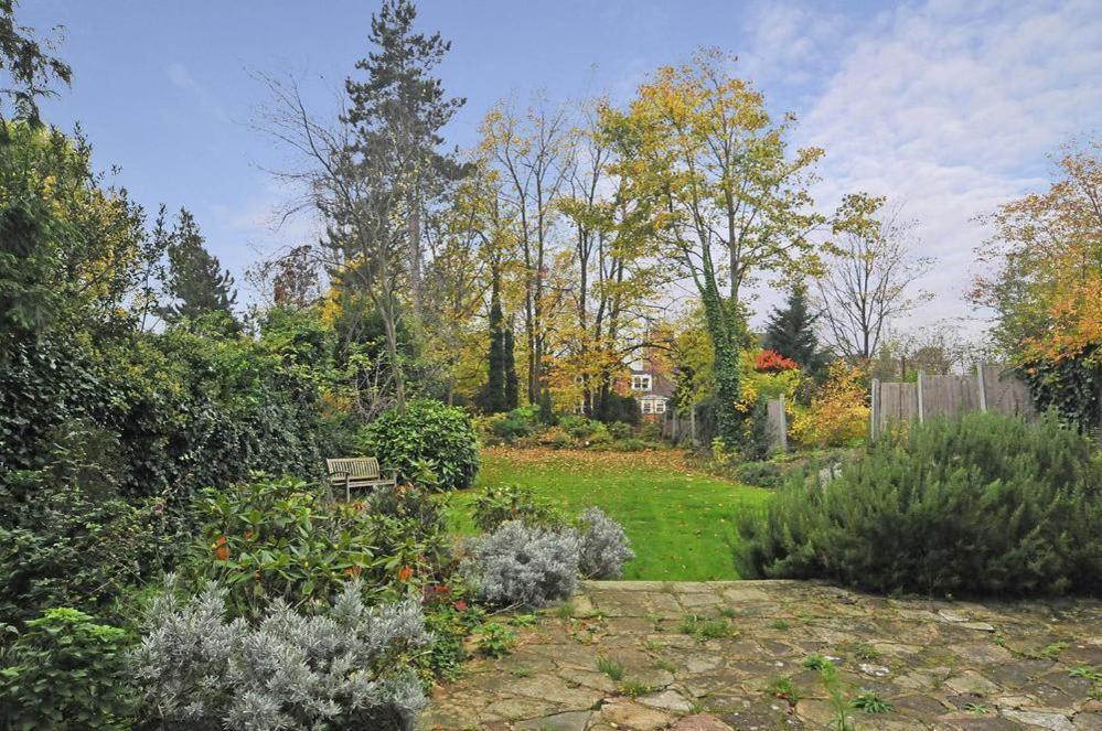 Beautiful 4 Bed In Hampstead With Garden & Parking Holiday home
