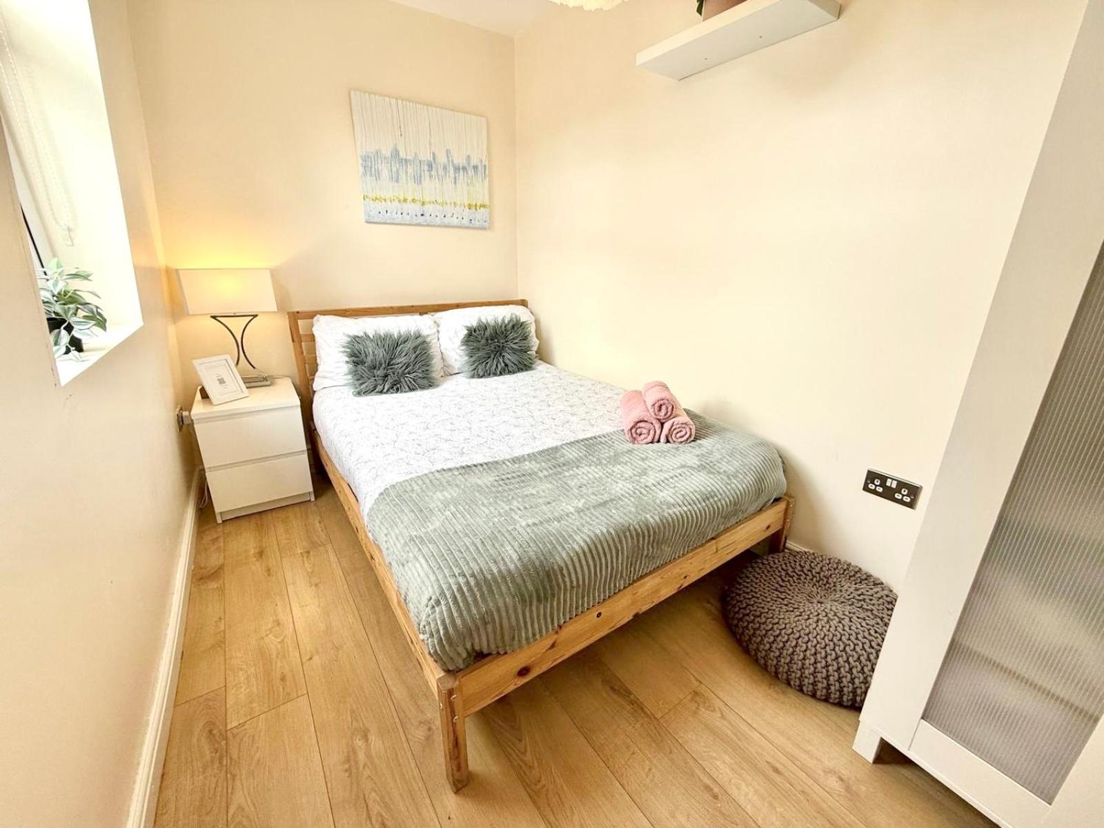 Lovely 3 Bedroom Flat , Aldgate, Tower Hill, Whitechapel *