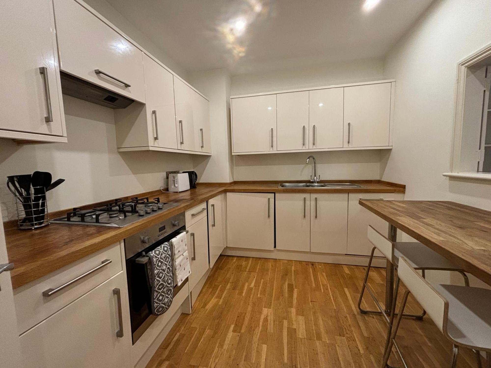 Apartment Fantastically Located 2bd Flat Kensington London