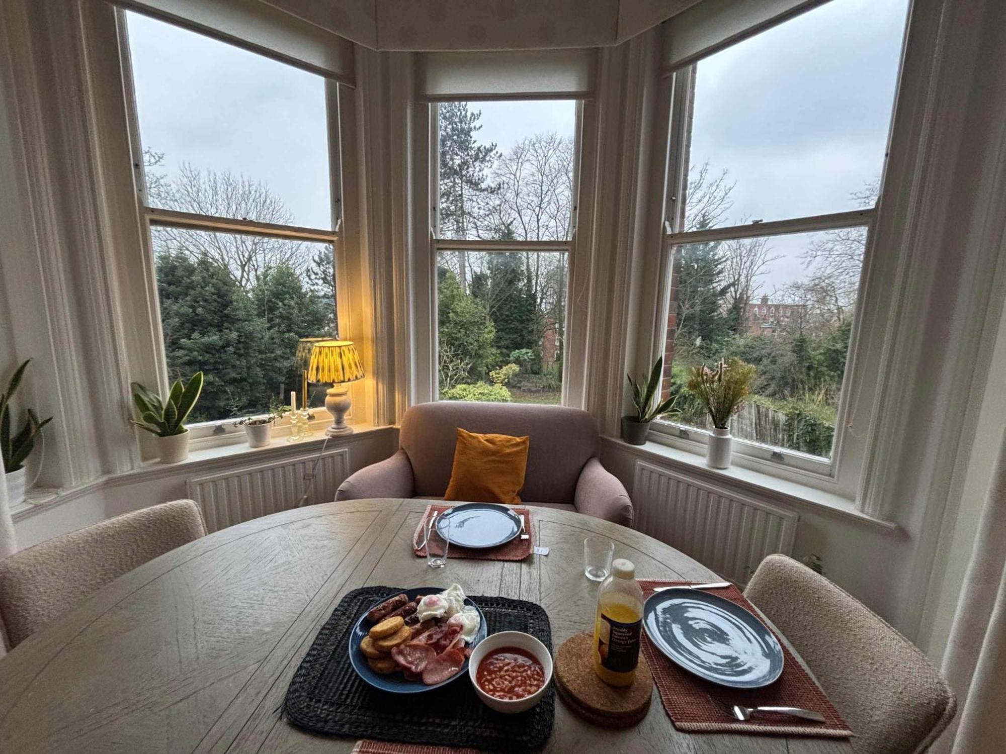 Beautiful 4 Bed In Hampstead With Garden & Parking London