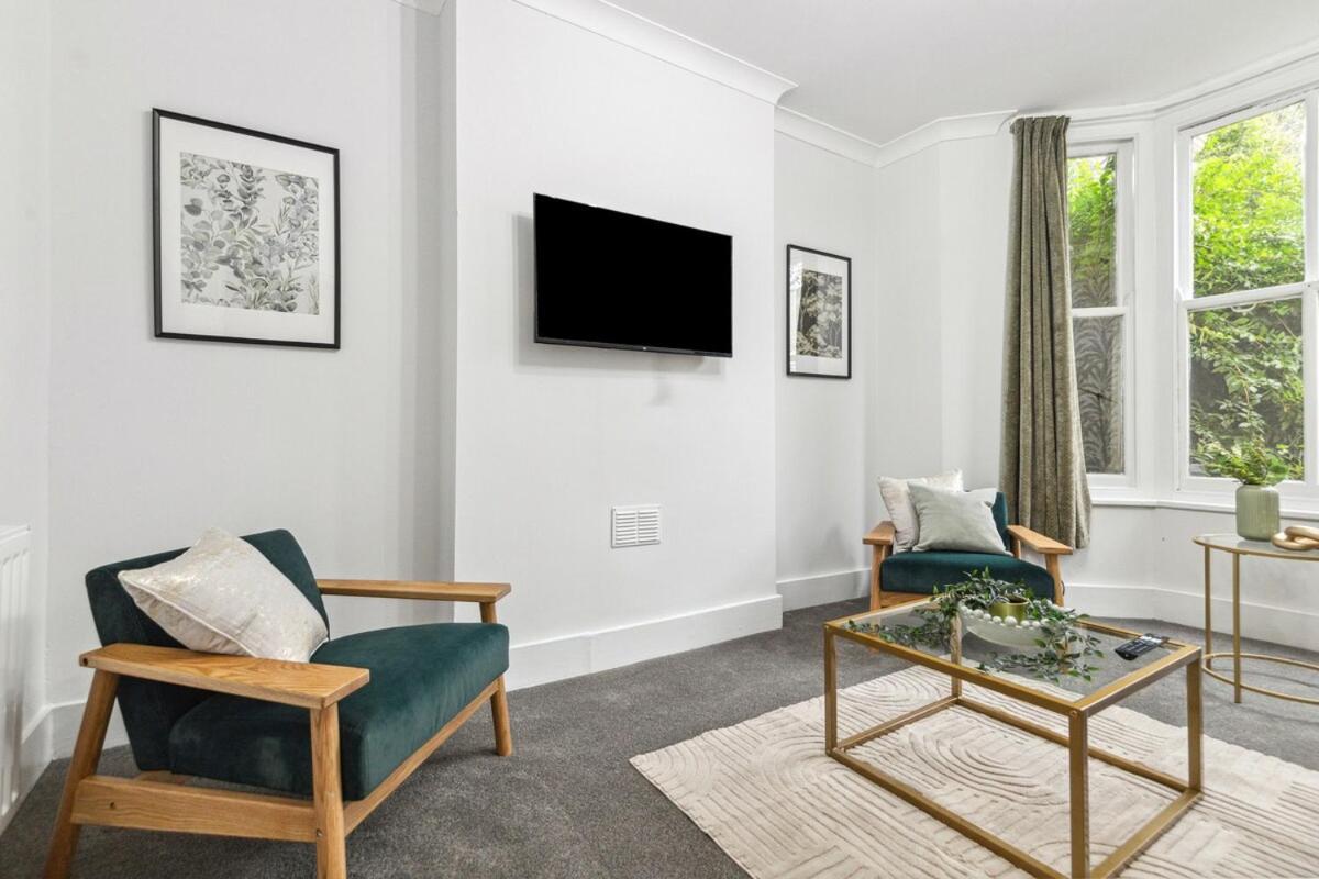 Apartment Comfort Convenience Location Shepherds Bush Ground Floor London