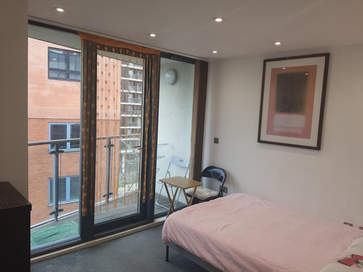 Ensuite In Canary Wharf Shared Apartment *