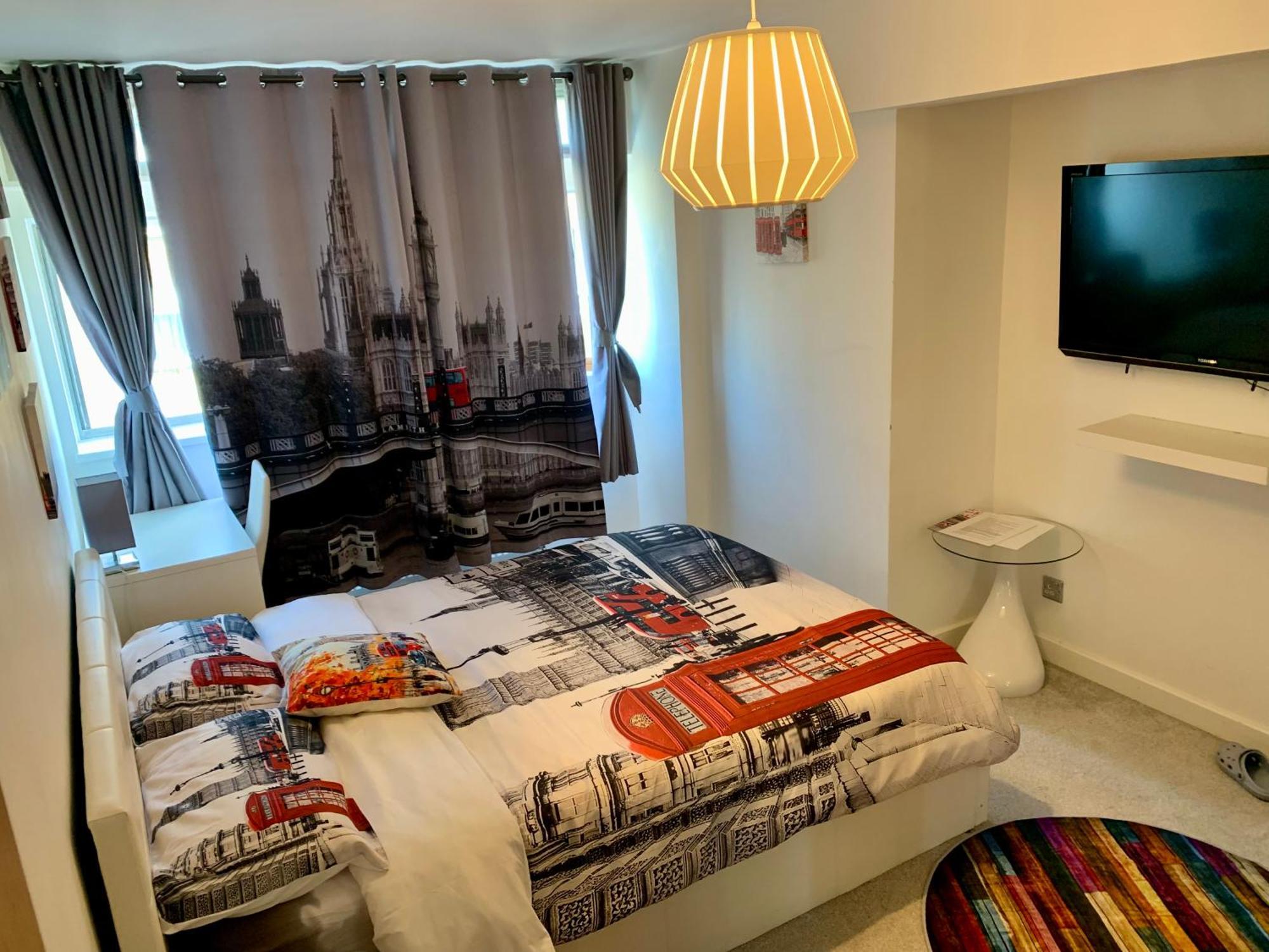 New- Prime Location-spacious Cozy Next To Hyde Park