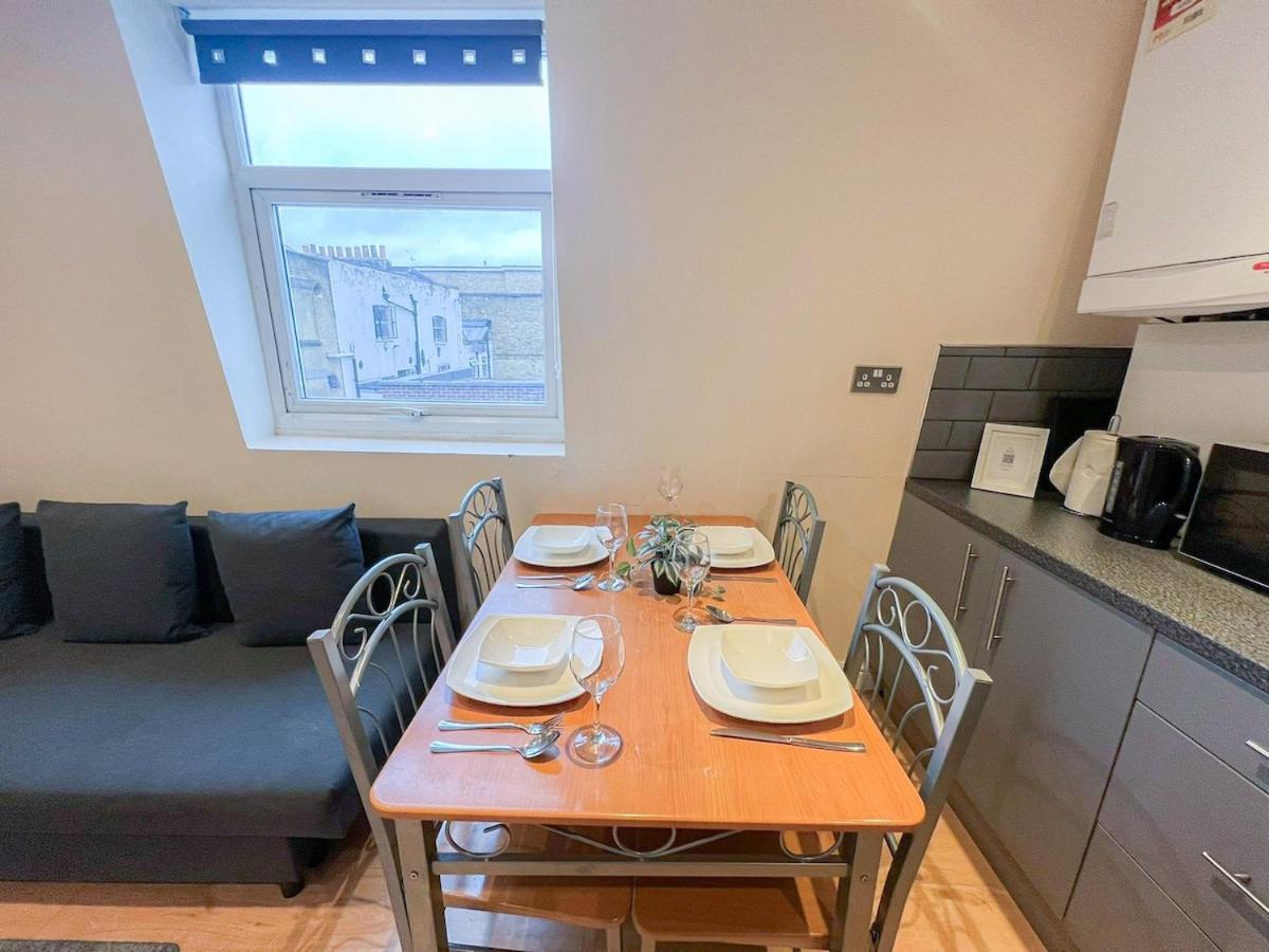 Lovely 3 Bedroom Flat , Aldgate, Tower Hill, Whitechapel * Londres