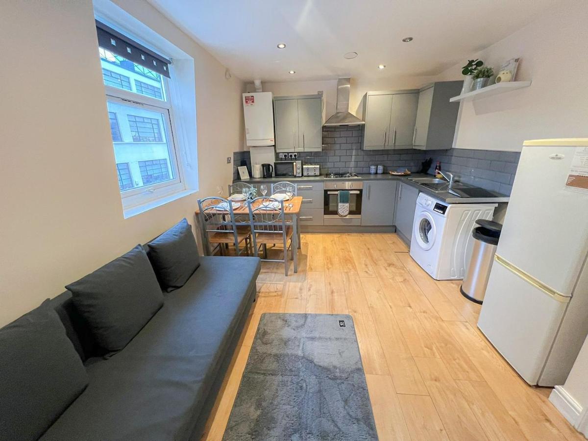 Lovely 3 Bedroom Flat , Aldgate, Tower Hill, Whitechapel * London