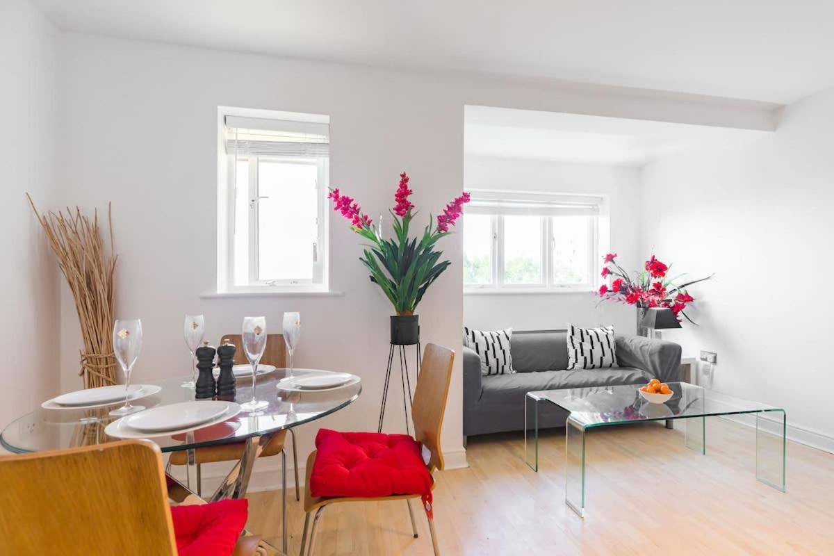 Modern 2Br Apartment - 25Min To Central London * London