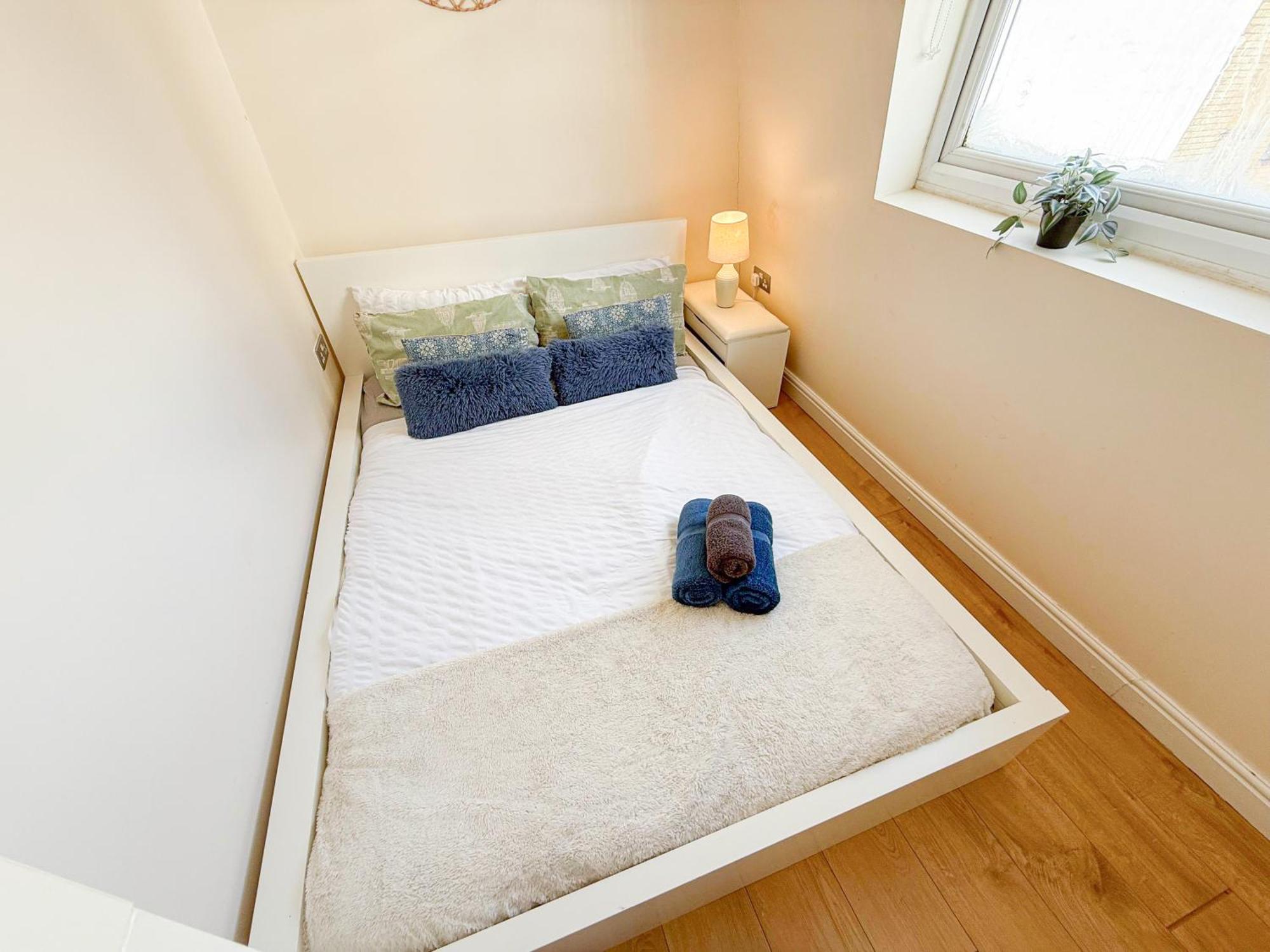 Lovely 3 Bedroom Flat , Aldgate, Tower Hill, Whitechapel * London