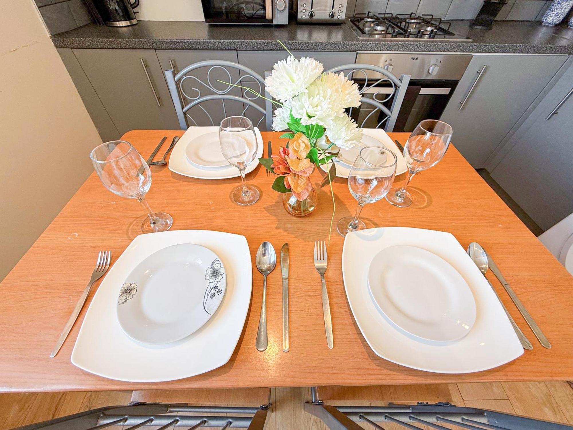 Lovely 3 Bedroom Flat , Aldgate, Tower Hill, Whitechapel *