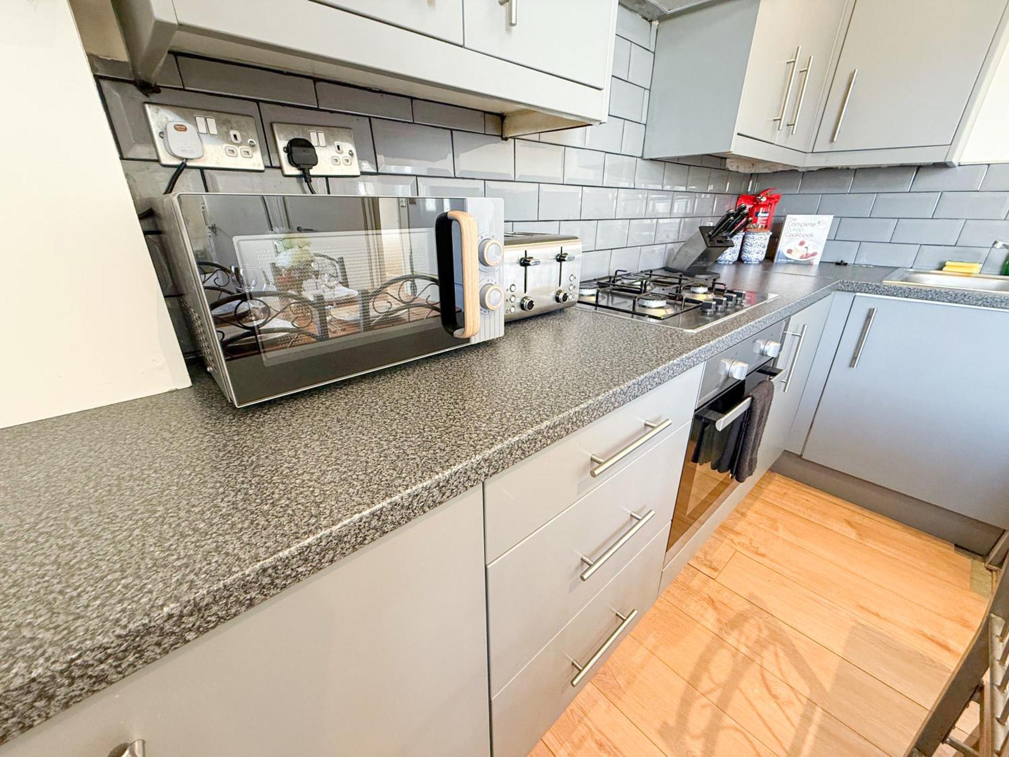 Lovely 3 Bedroom Flat , Aldgate, Tower Hill, Whitechapel