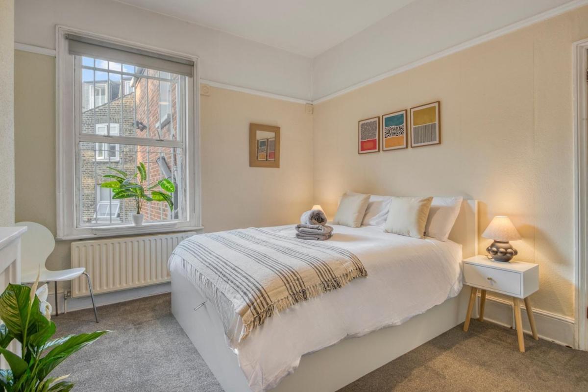 Battersea Rise 3bed Urban Escape Apartment