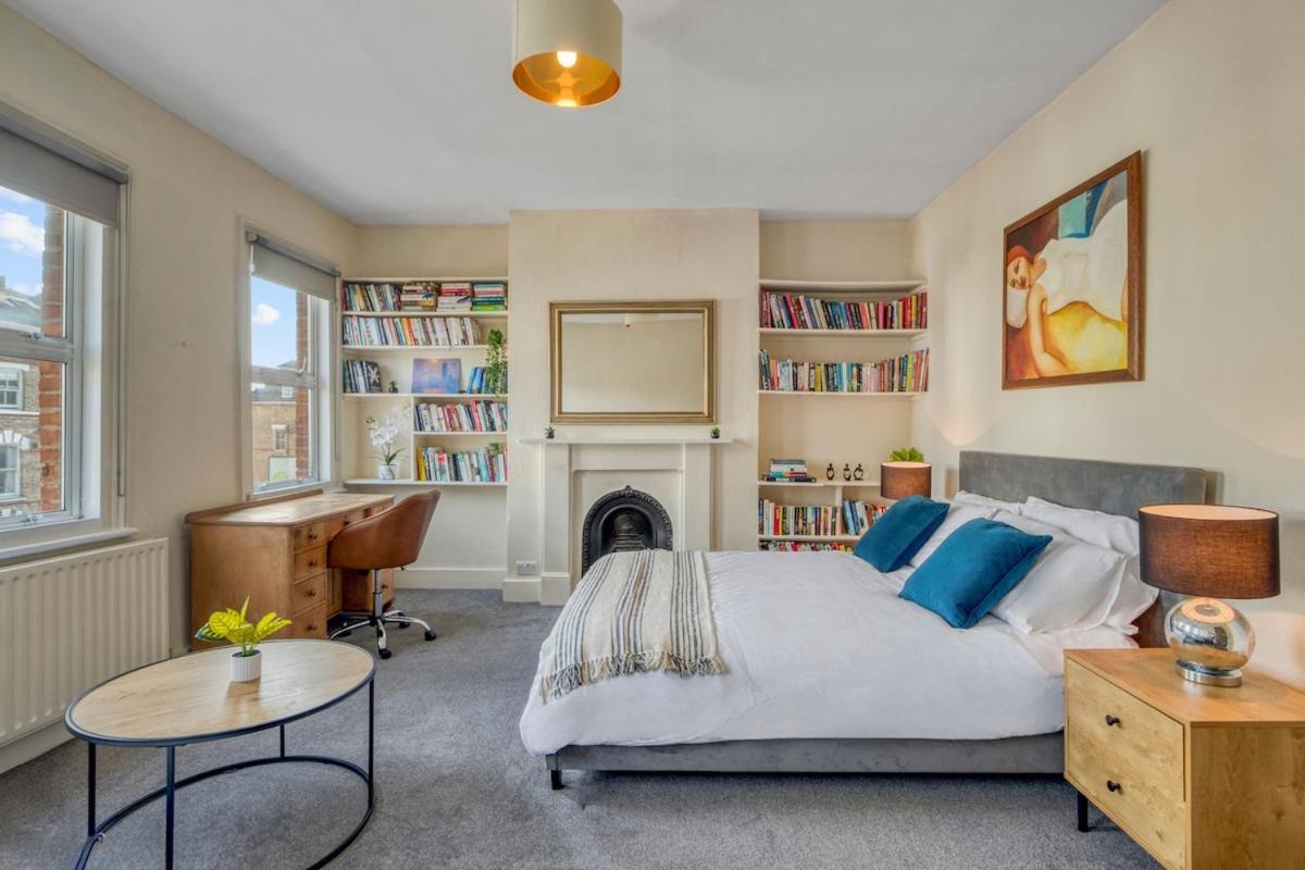 Battersea Rise 3bed Urban Escape Apartment
