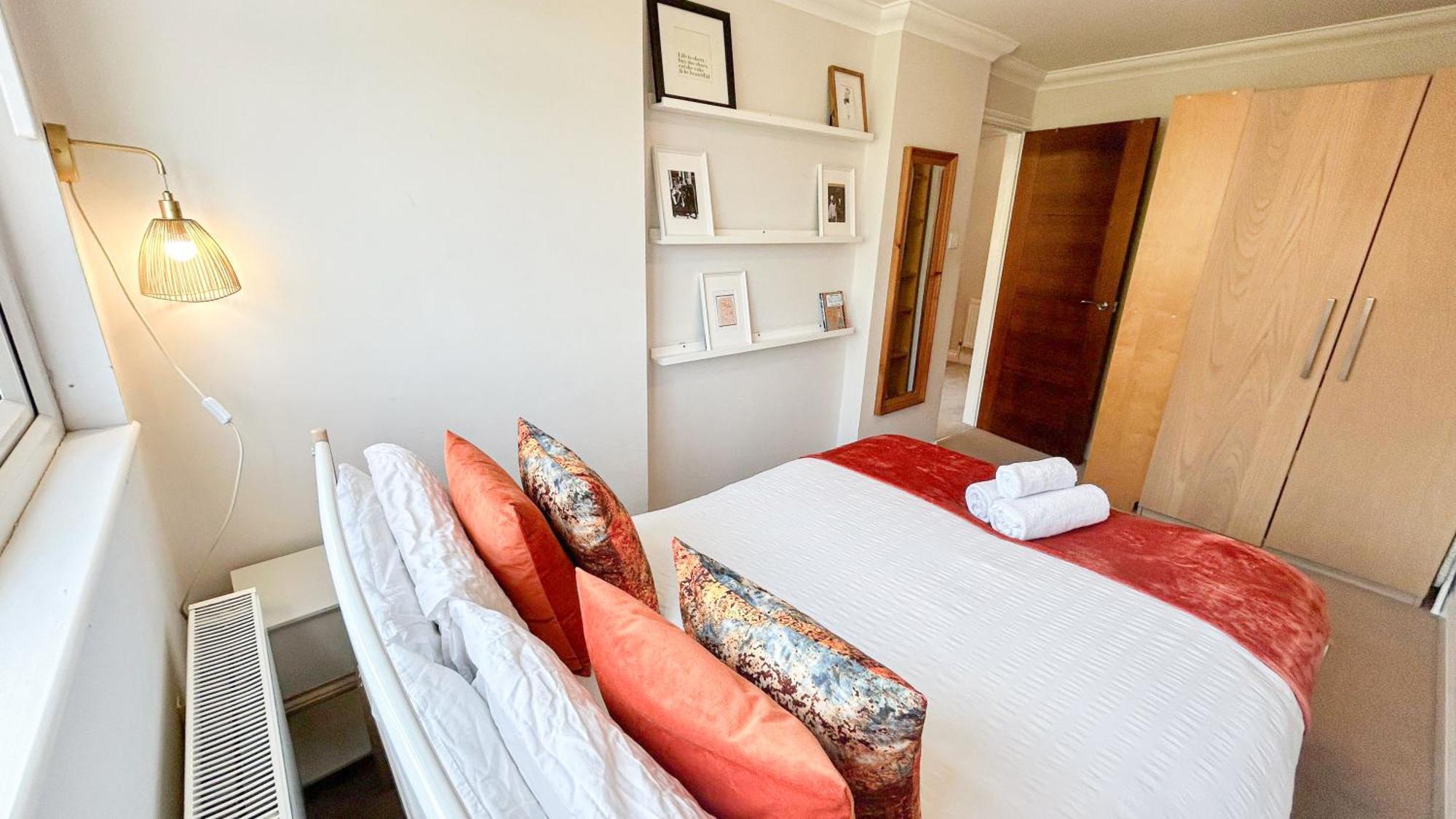 Lovely 4 Bedroom Flat With Ample Garden In Brondesbury, Kilburn *