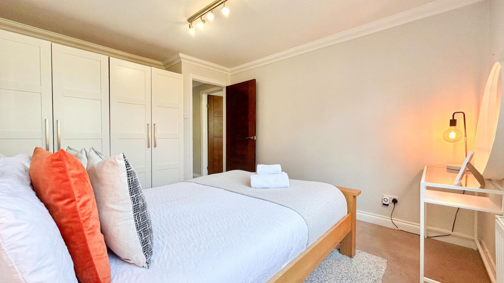 Apartment Lovely 4 Bedroom Flat With Ample Garden In Brondesbury, Kilburn London