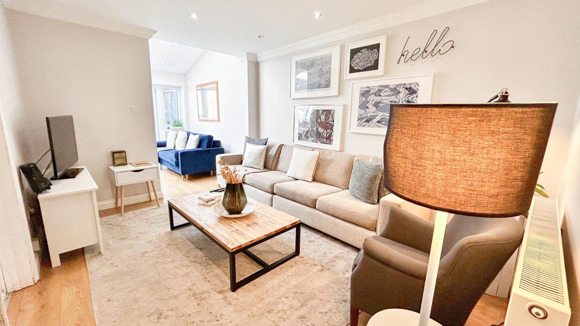 Lovely 4 Bedroom Flat With Ample Garden In Brondesbury, Kilburn London
