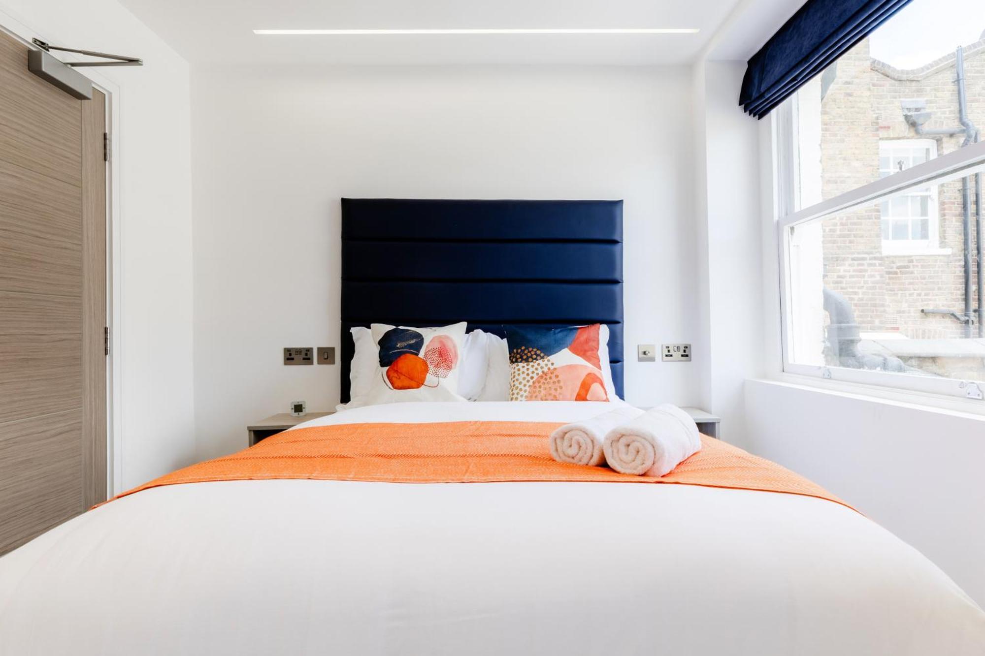 Upper Berkeley 3* London