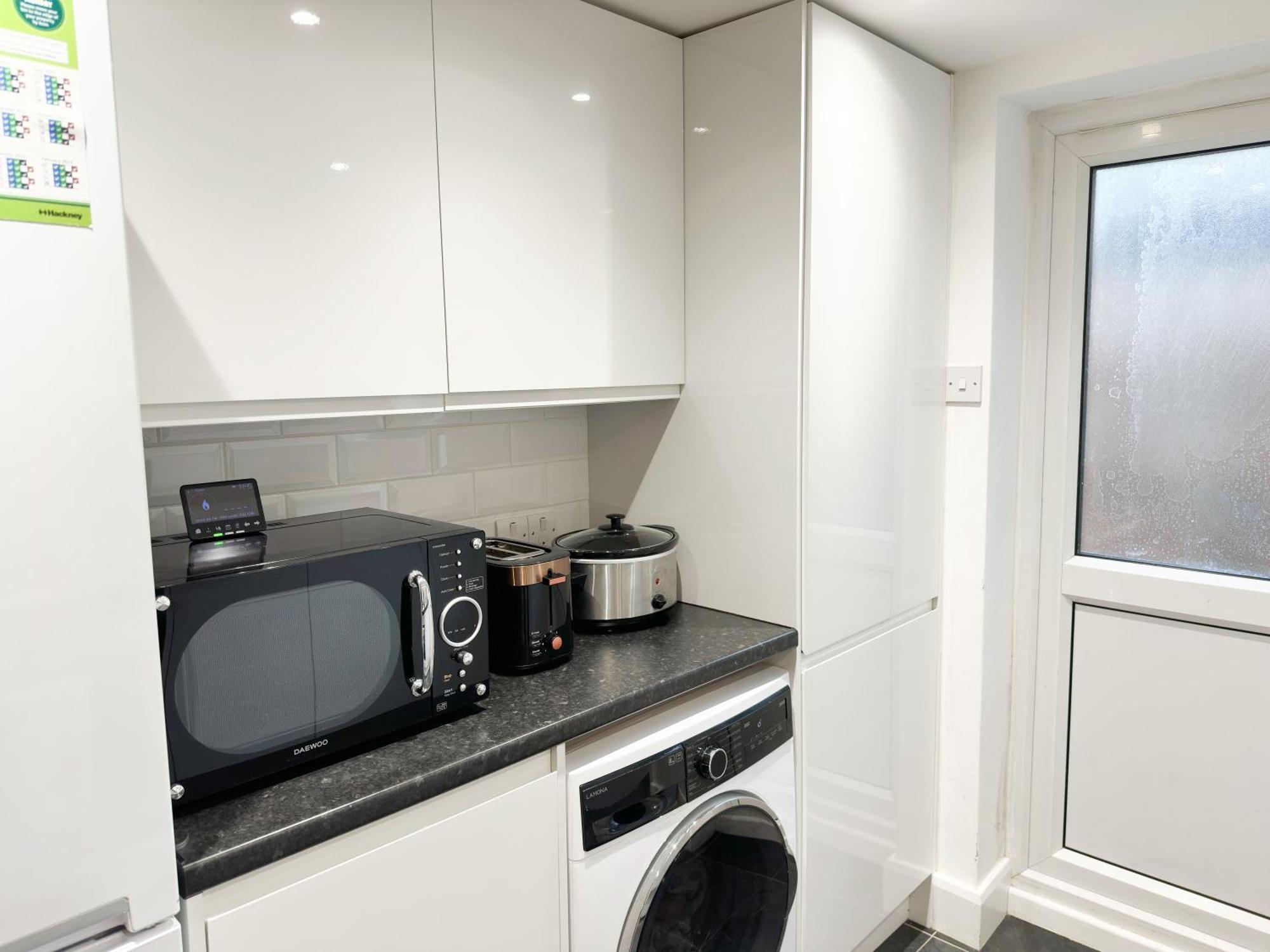 1-bedroom Flat With Small Garden & Paid Parking In Finsbury Park, Highbury * London