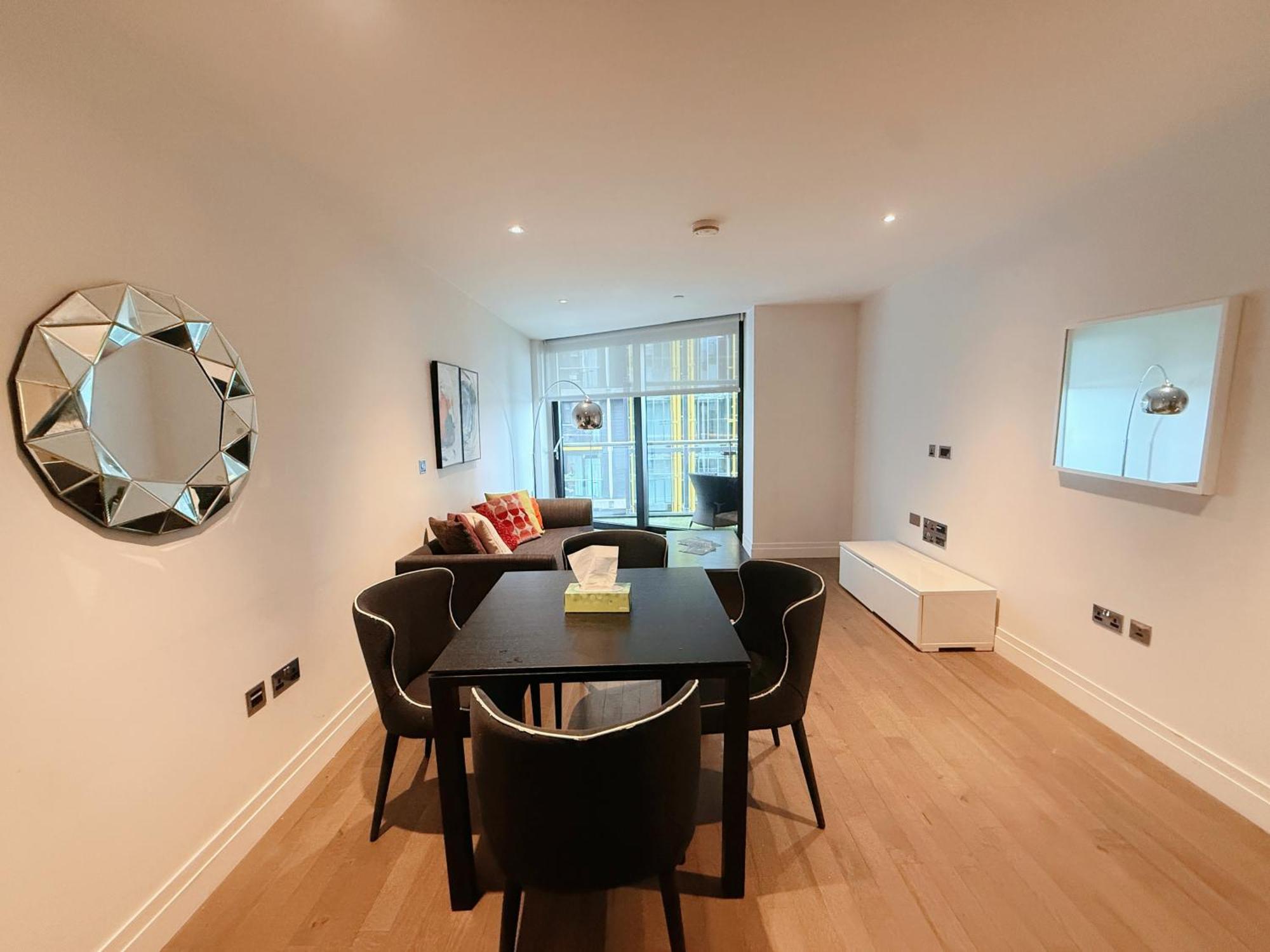 Luxurious And Spacious Near Us Embassy * London
